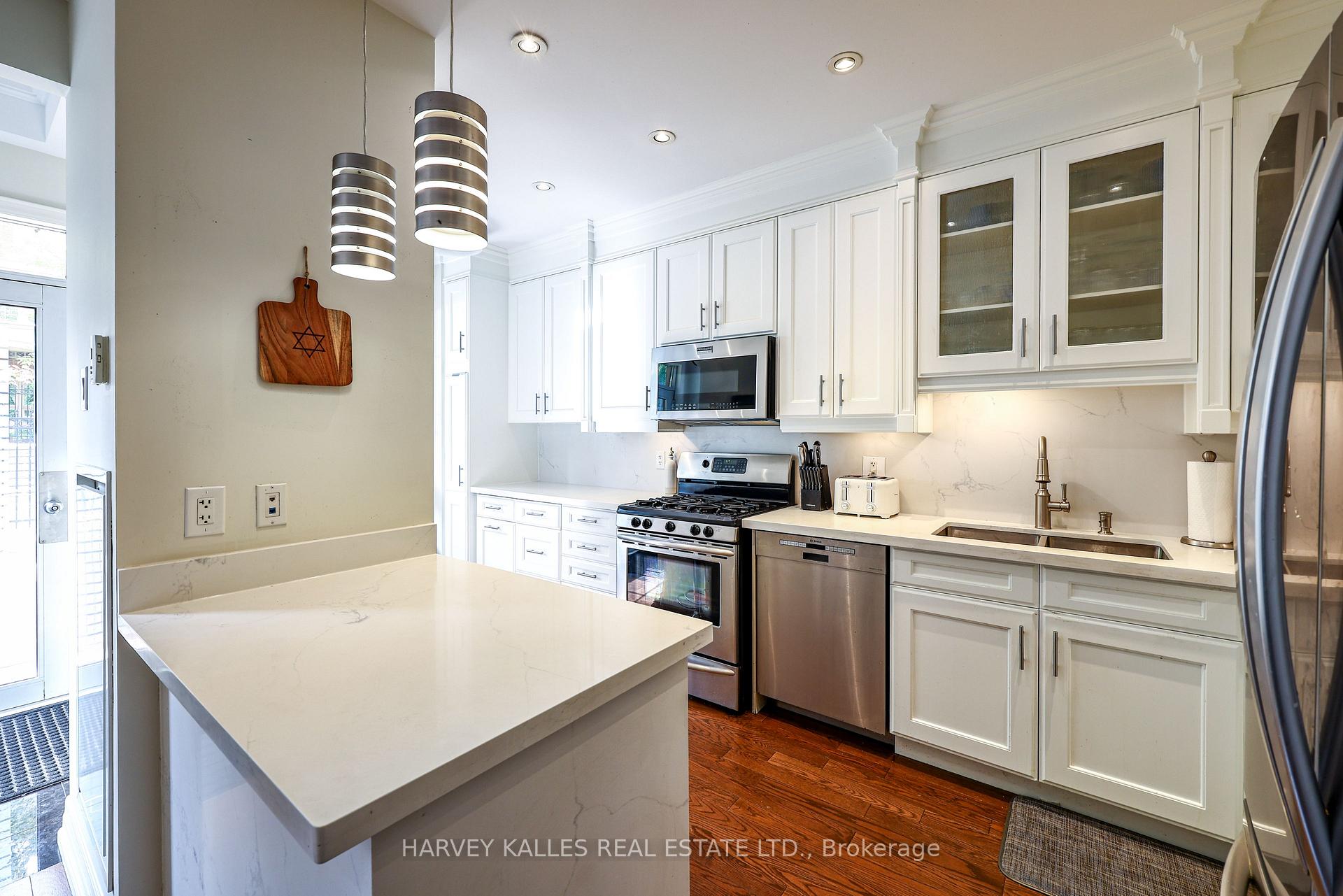 21 Burkebrook Place TH9, Toronto Unit: TH9