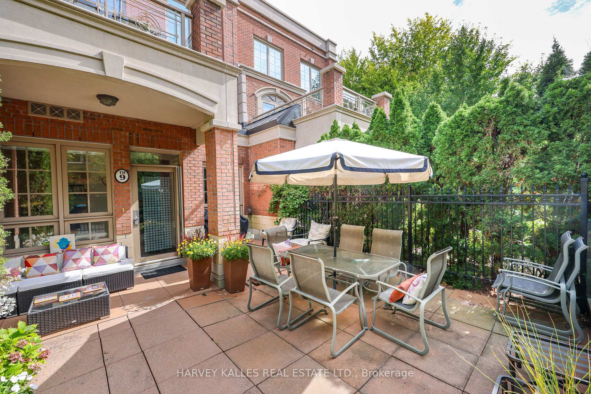 21 Burkebrook Place TH9, Toronto Unit: TH9