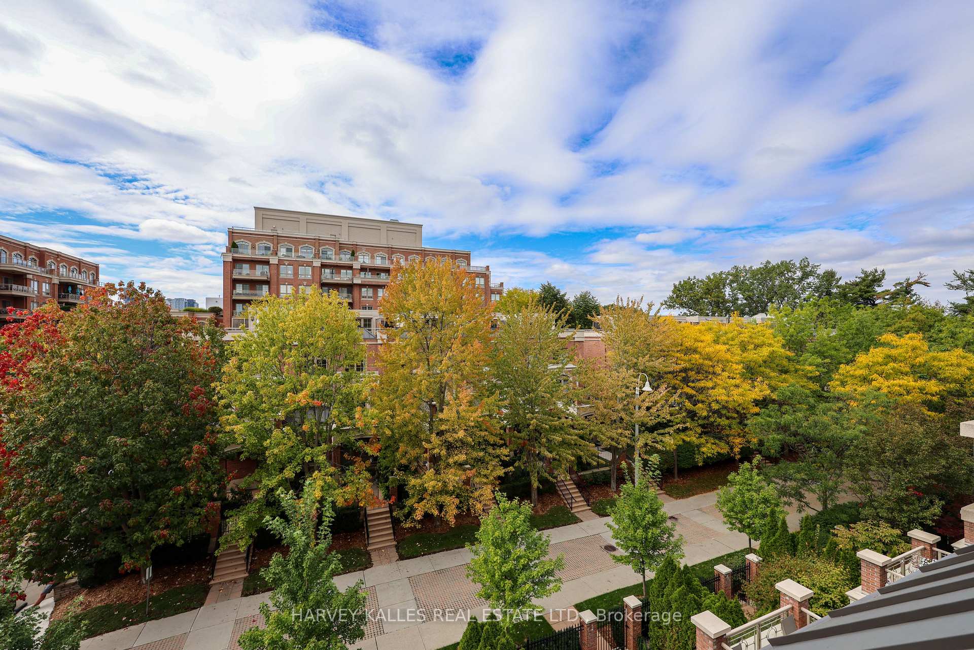 21 Burkebrook Place TH9, Toronto Unit: TH9