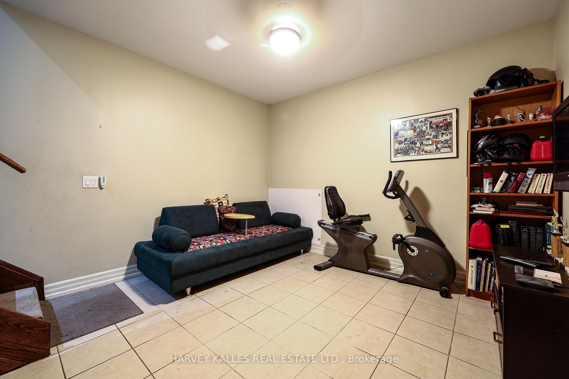 21 Burkebrook Place TH9, Toronto Unit: TH9