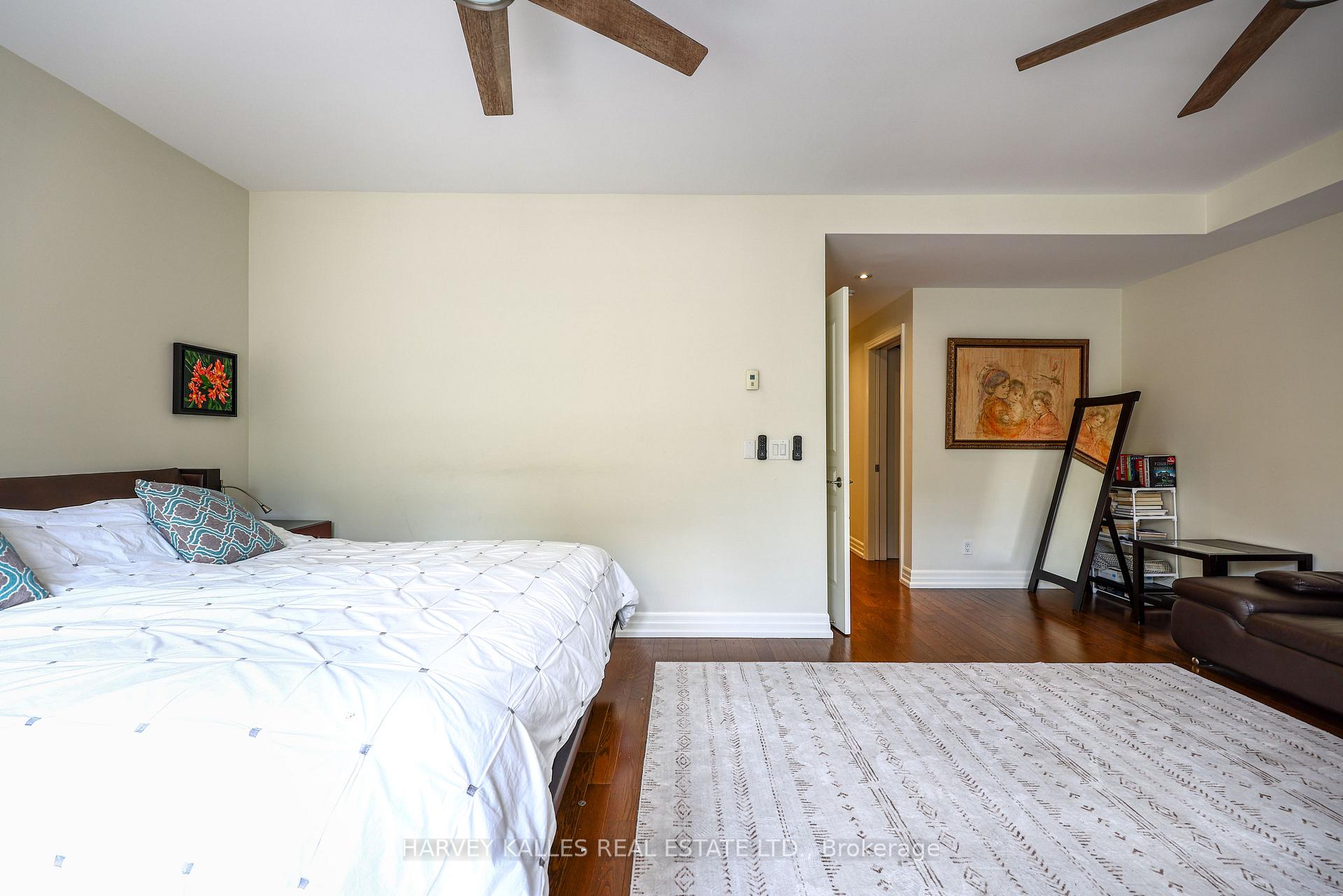 21 Burkebrook Place TH9, Toronto Unit: TH9