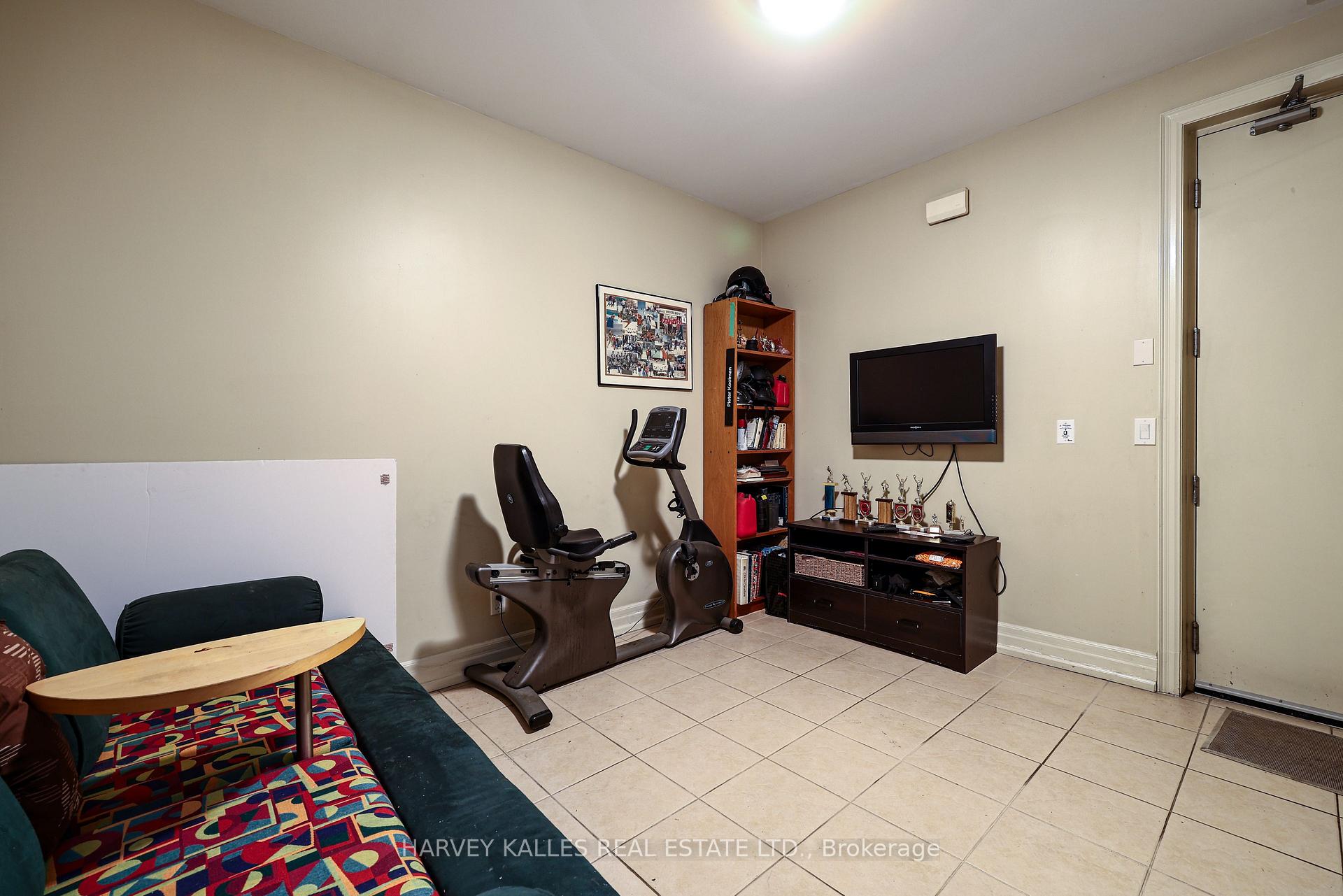 21 Burkebrook Place TH9, Toronto Unit: TH9