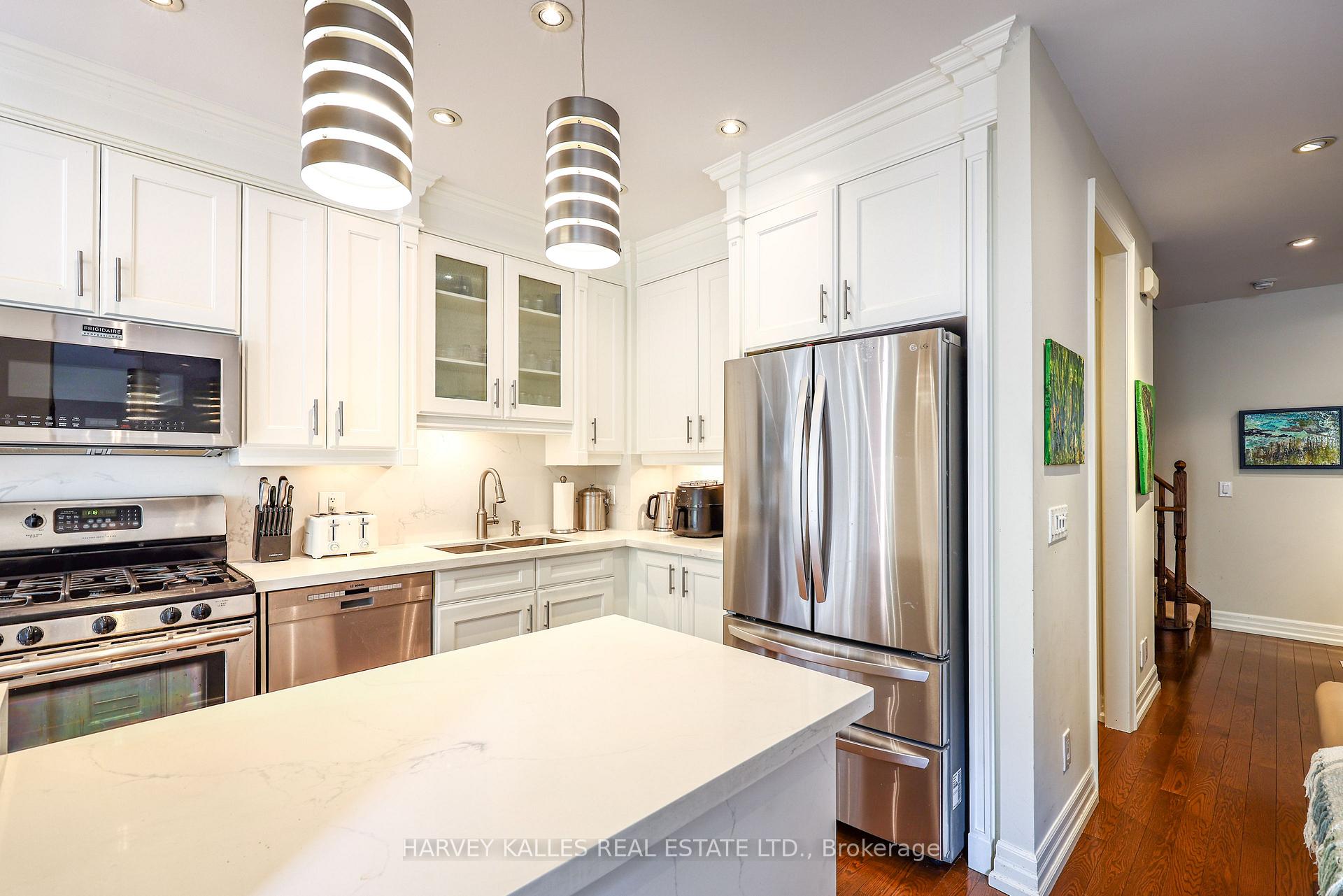 21 Burkebrook Place TH9, Toronto Unit: TH9