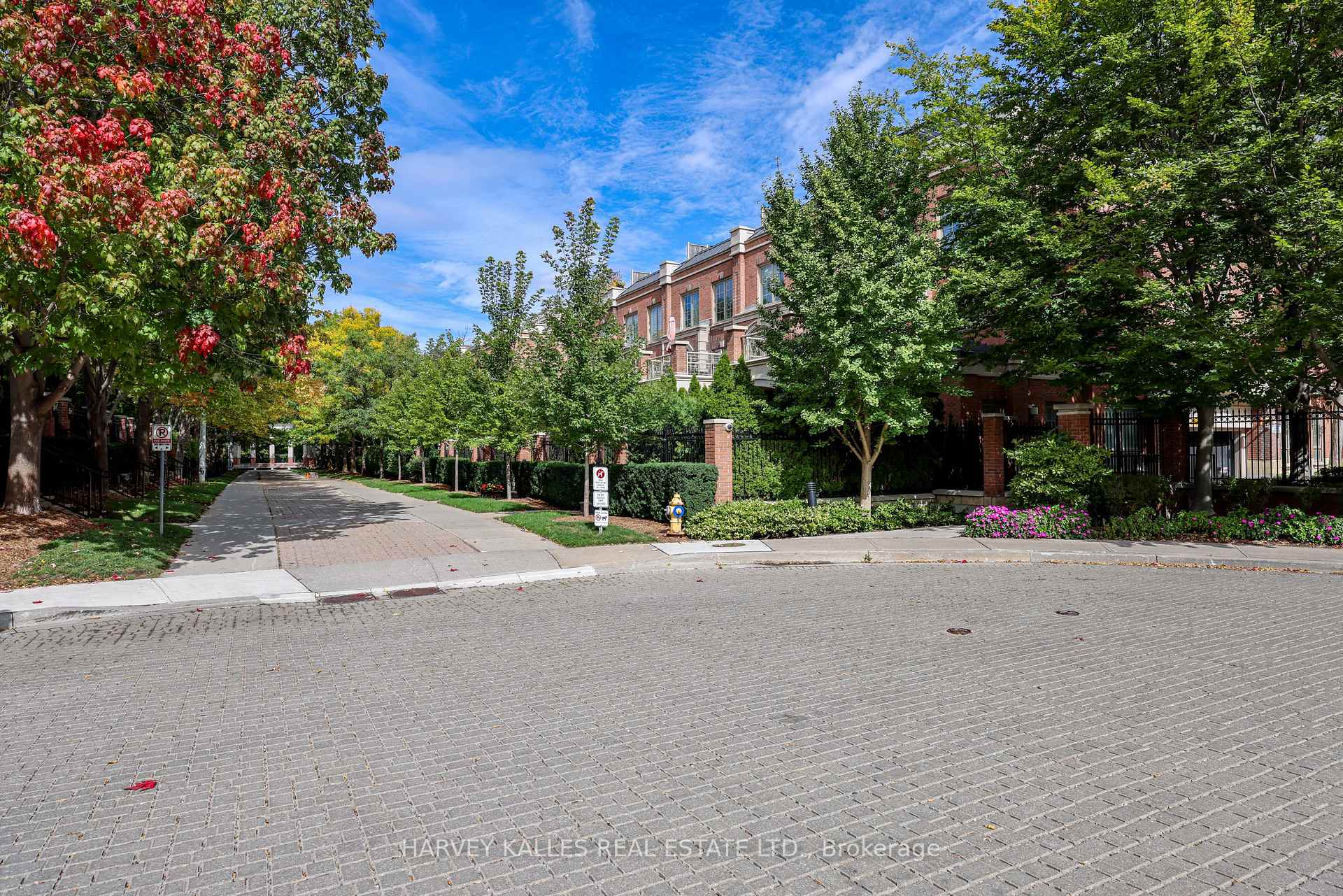 21 Burkebrook Place TH9, Toronto Unit: TH9