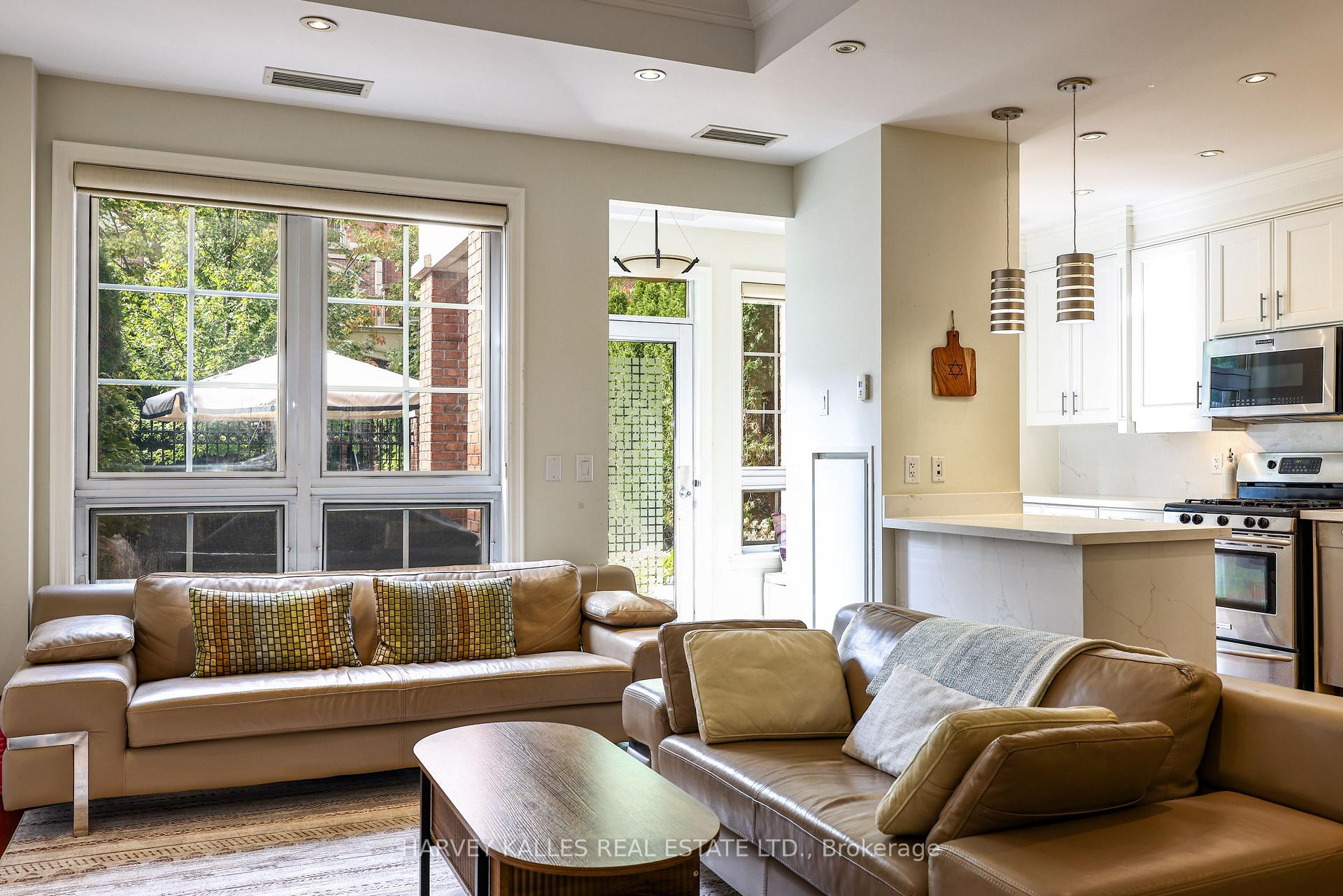21 Burkebrook Place TH9, Toronto Unit: TH9