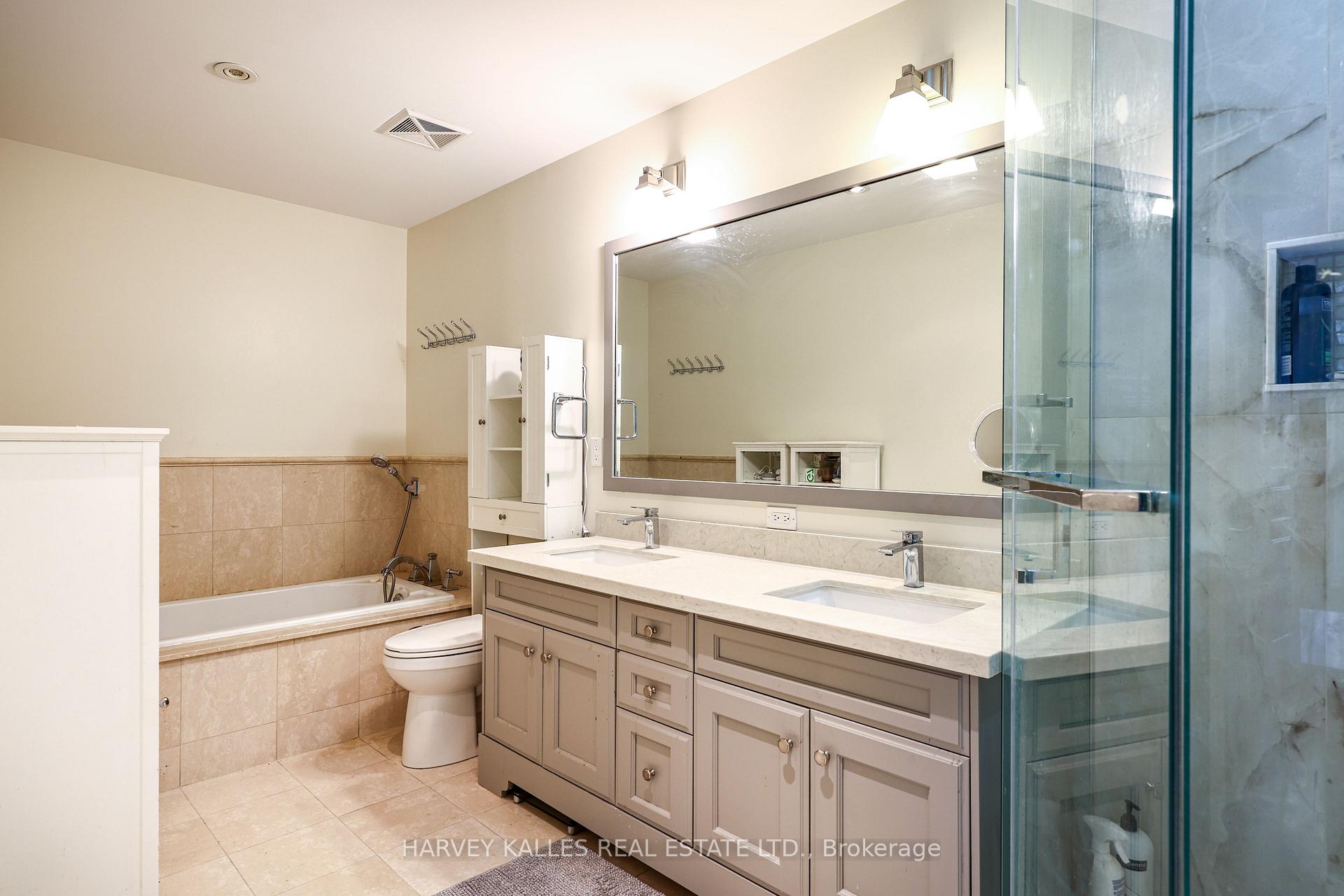 21 Burkebrook Place TH9, Toronto Unit: TH9