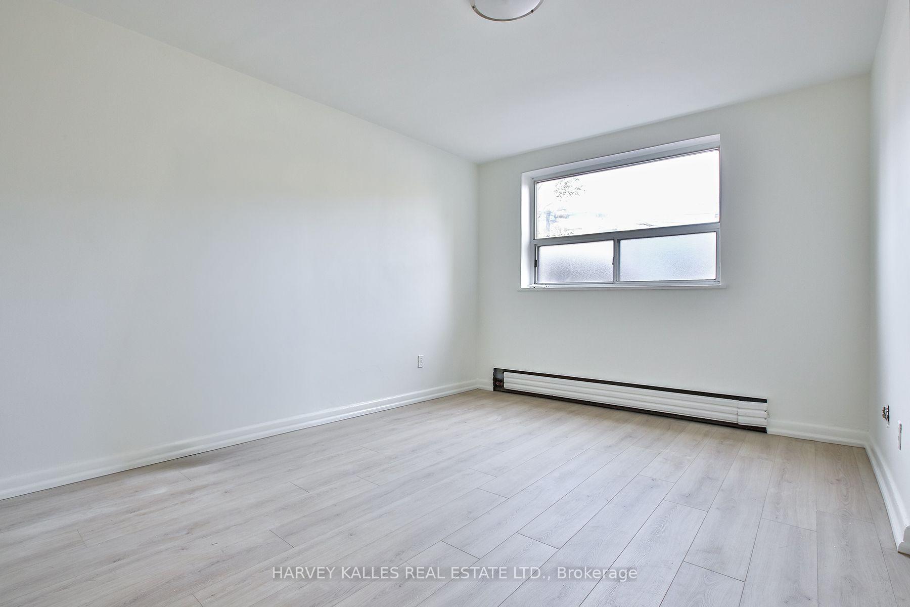 28 Fraserwood Avenue 2, Toronto Unit: 2