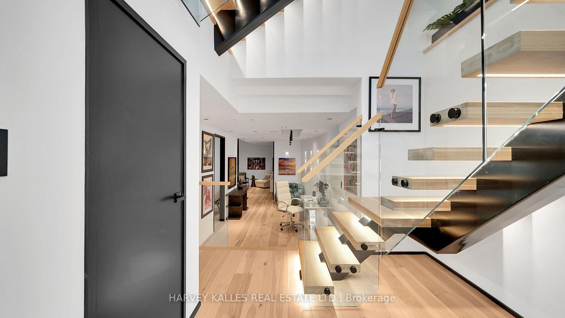 4 Douglas Crescent, Toronto
