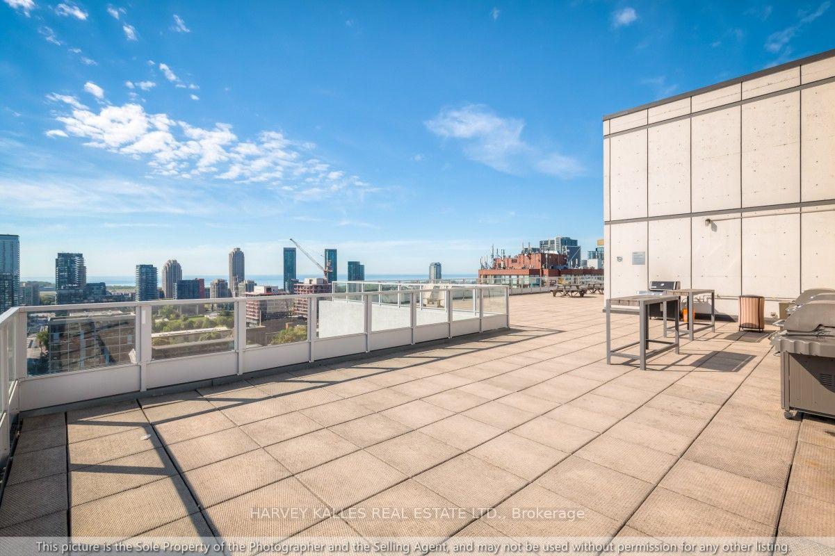 700 king Street W 608, Toronto Unit: 608