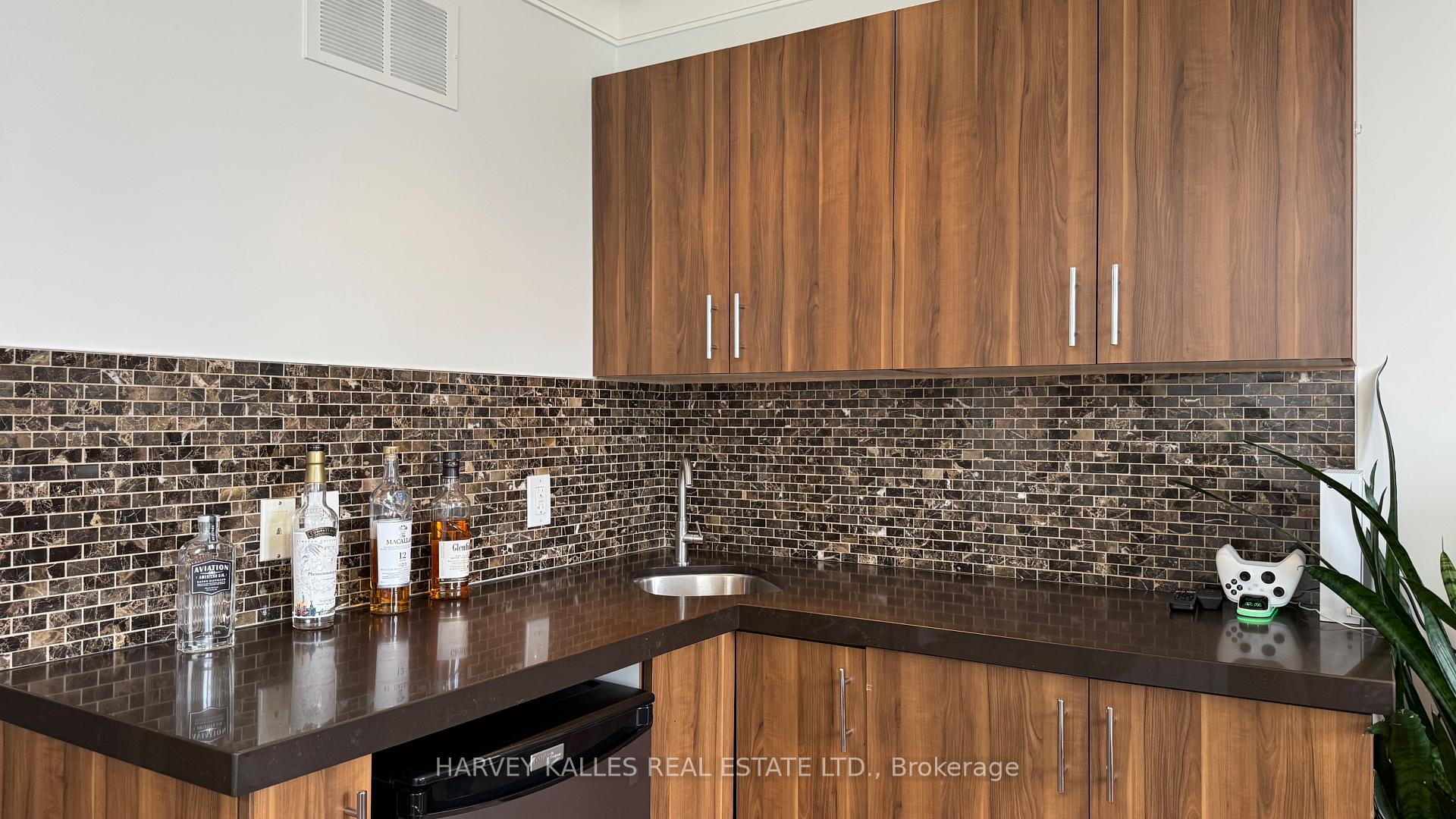 1042 Avenue Road, Toronto