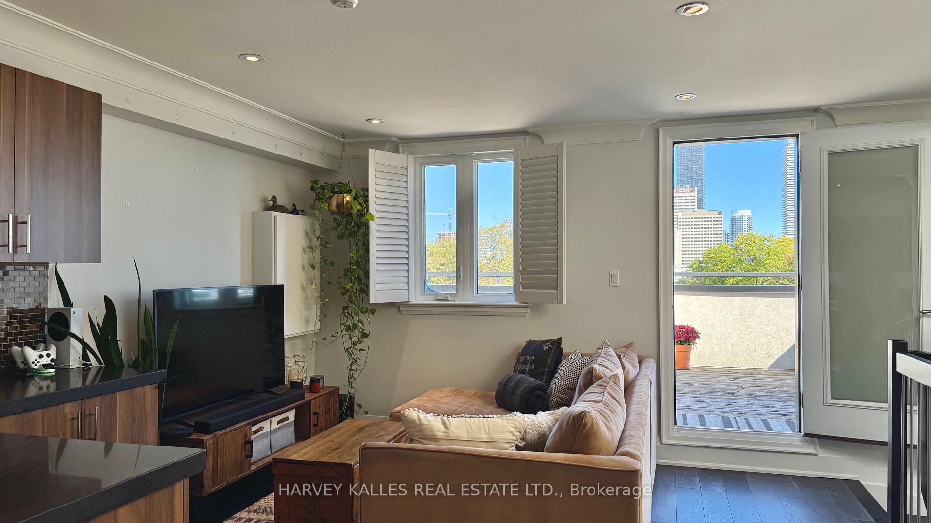 1042 Avenue Road, Toronto