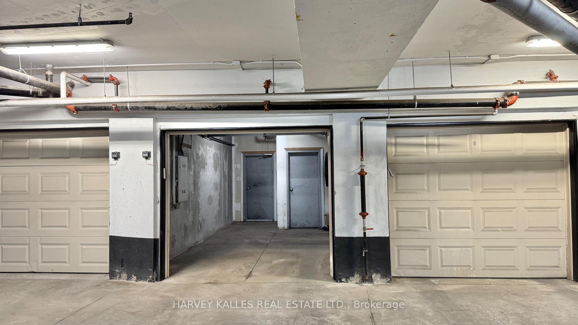 1042 Avenue Road, Toronto