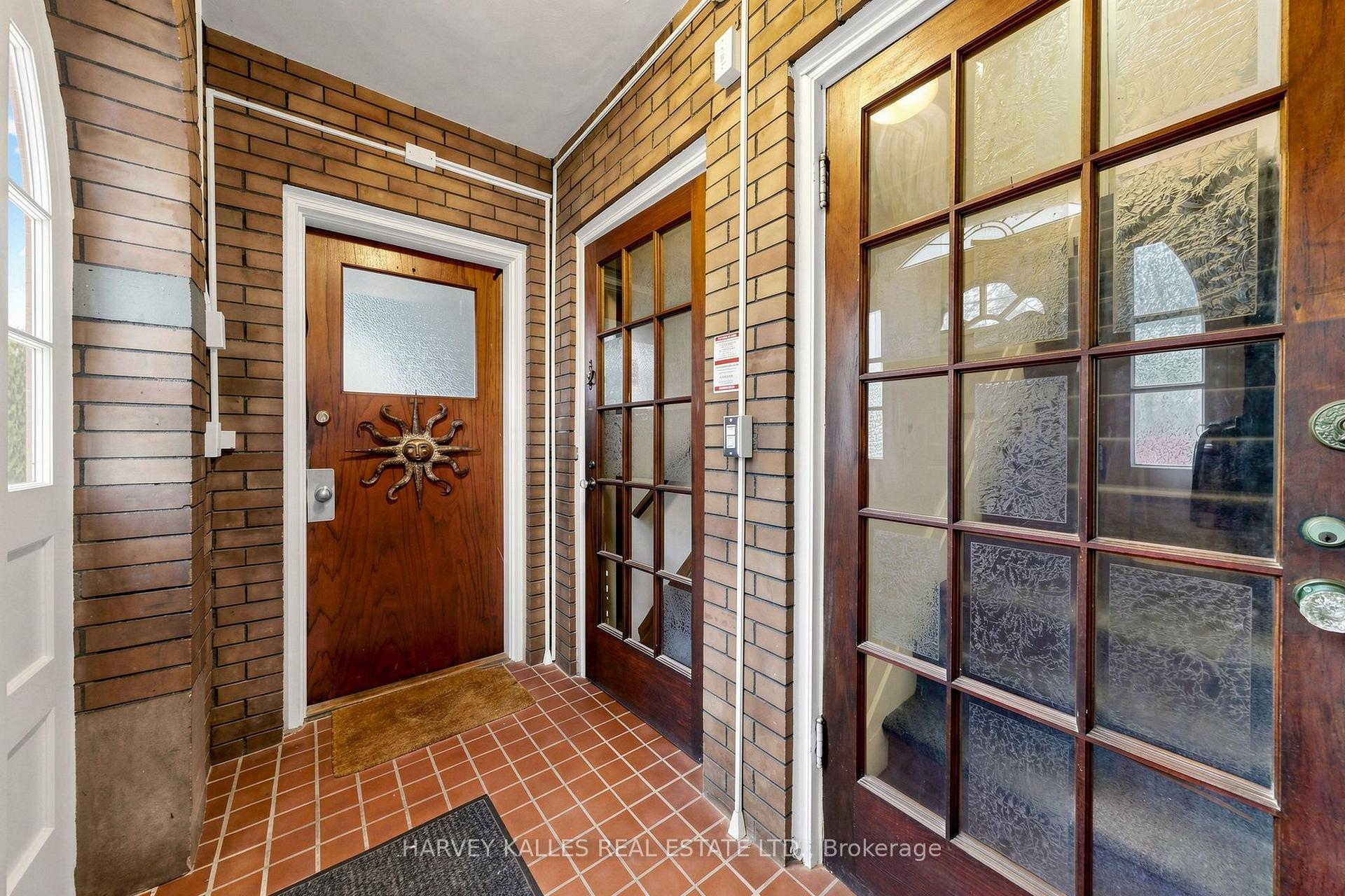 163 Highbourne Road South 2nd, Toronto Unit: South 2nd