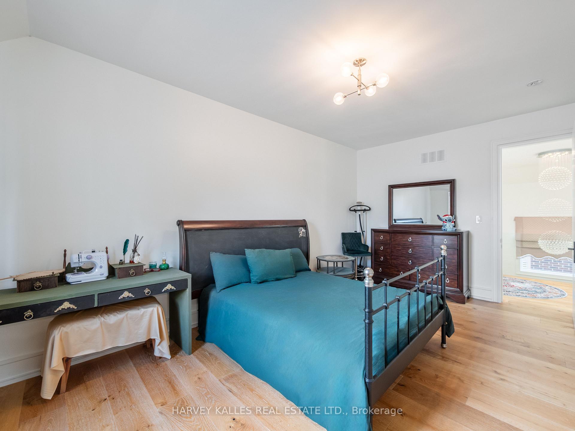 267 Empress Avenue, Toronto