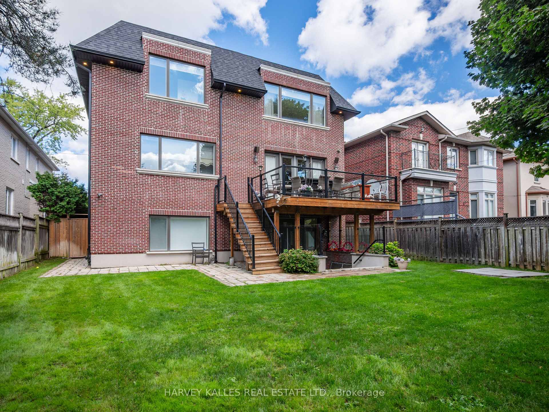 267 Empress Avenue, Toronto