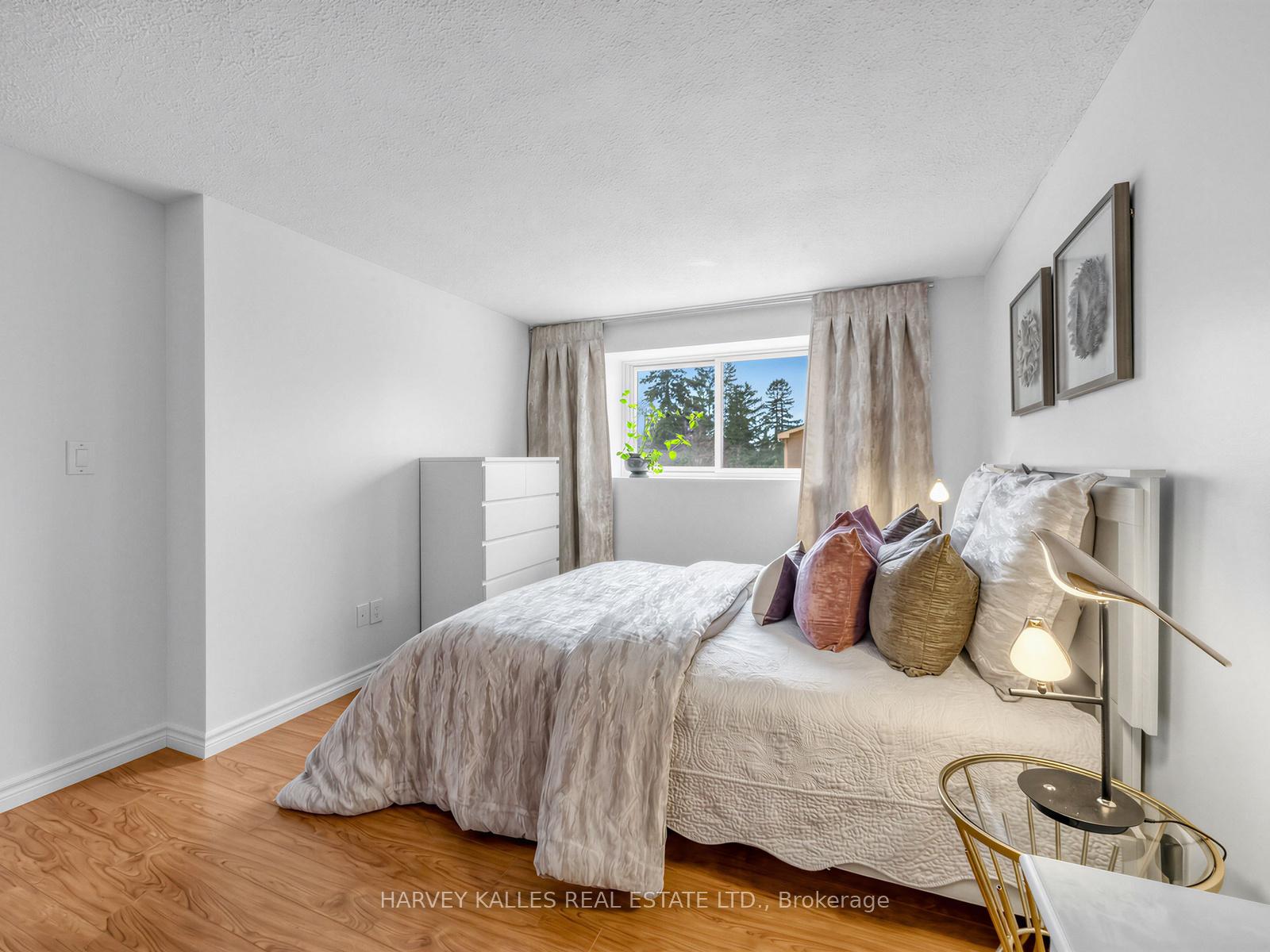 25 Collinsgrove Road 155