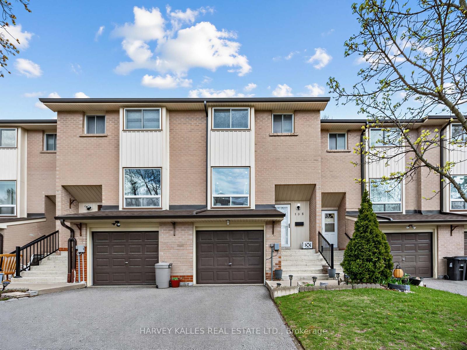 25 Collinsgrove Road 155