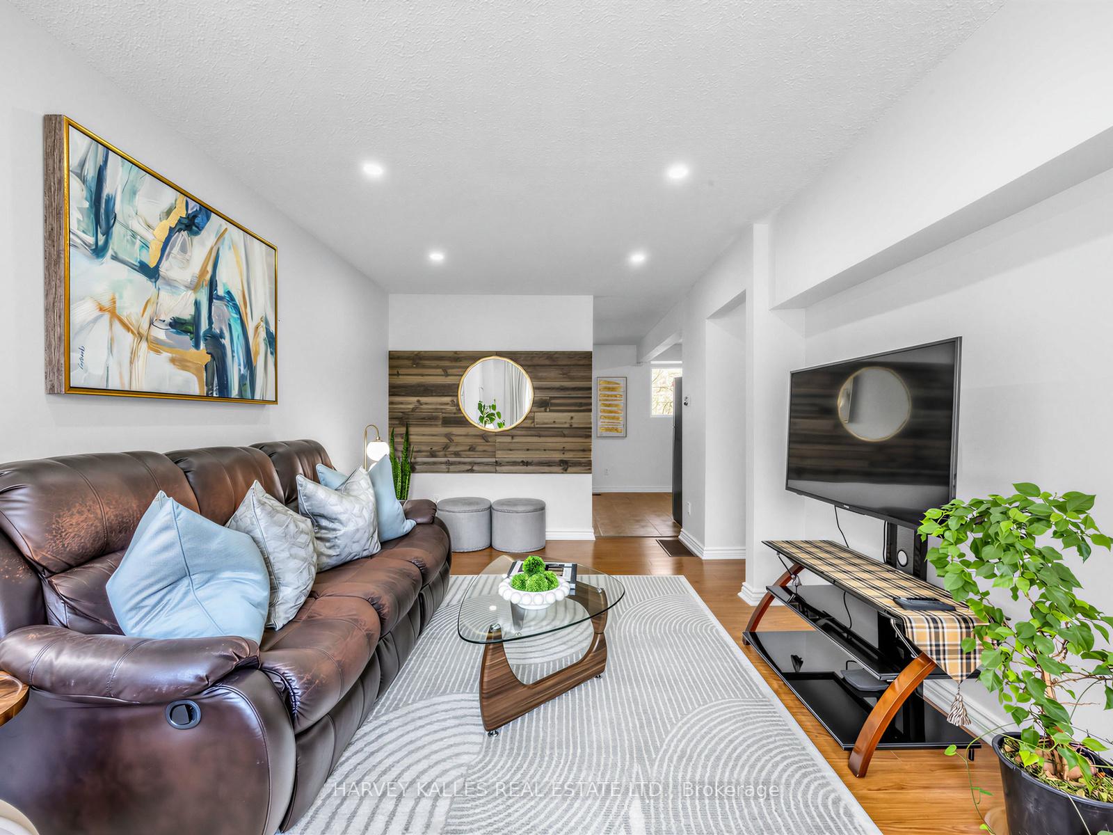 25 Collinsgrove Road 155