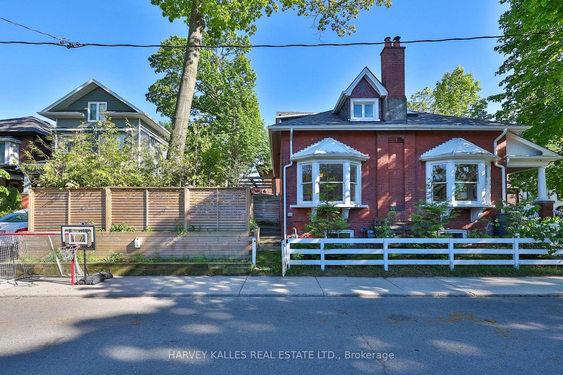 139 Hammersmith Avenue
