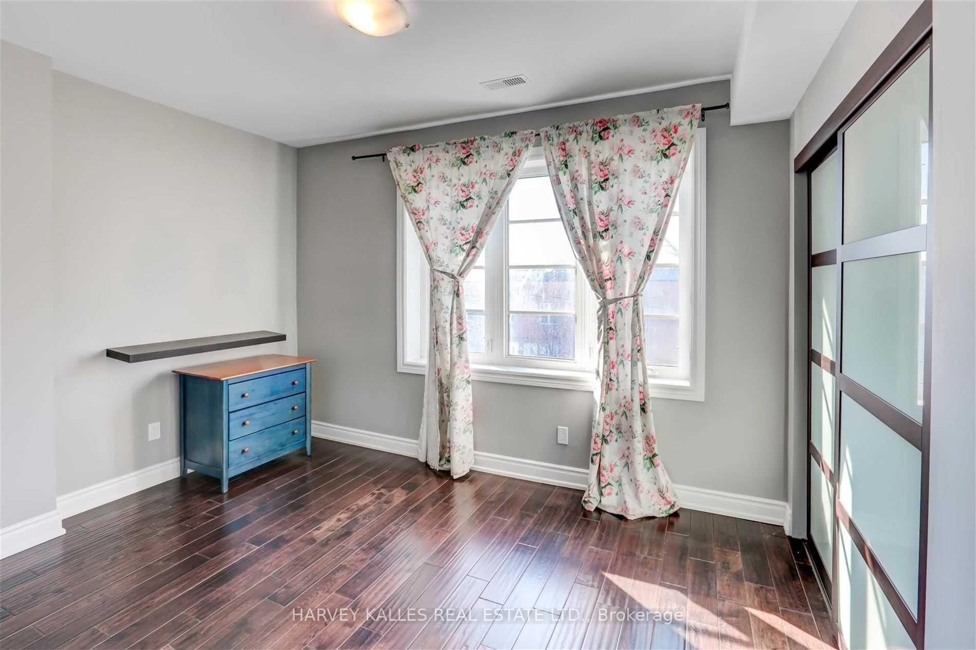 58 Sandford Avenue