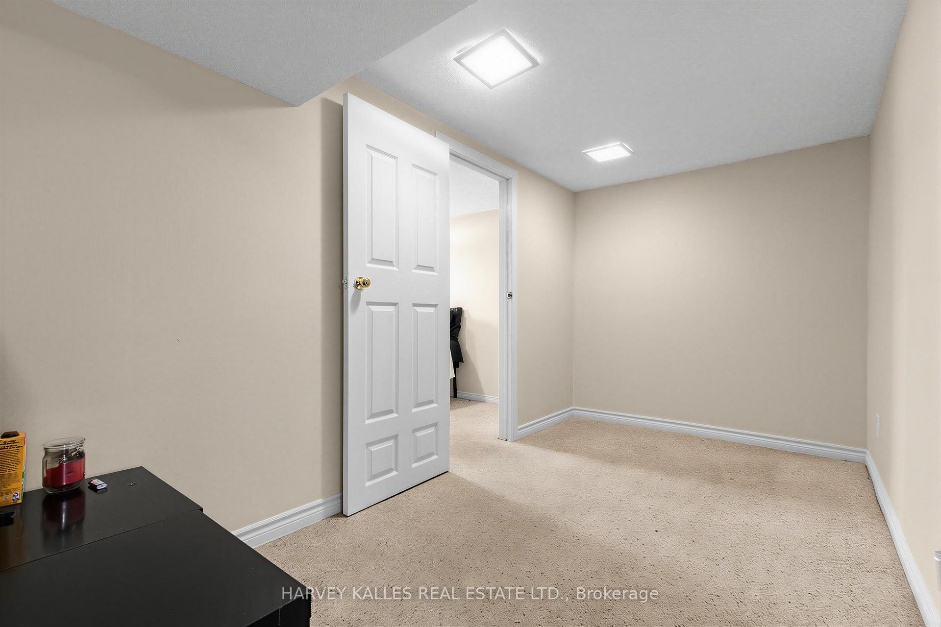 1180 Sandhurst Circle 2, Toronto Unit: 2