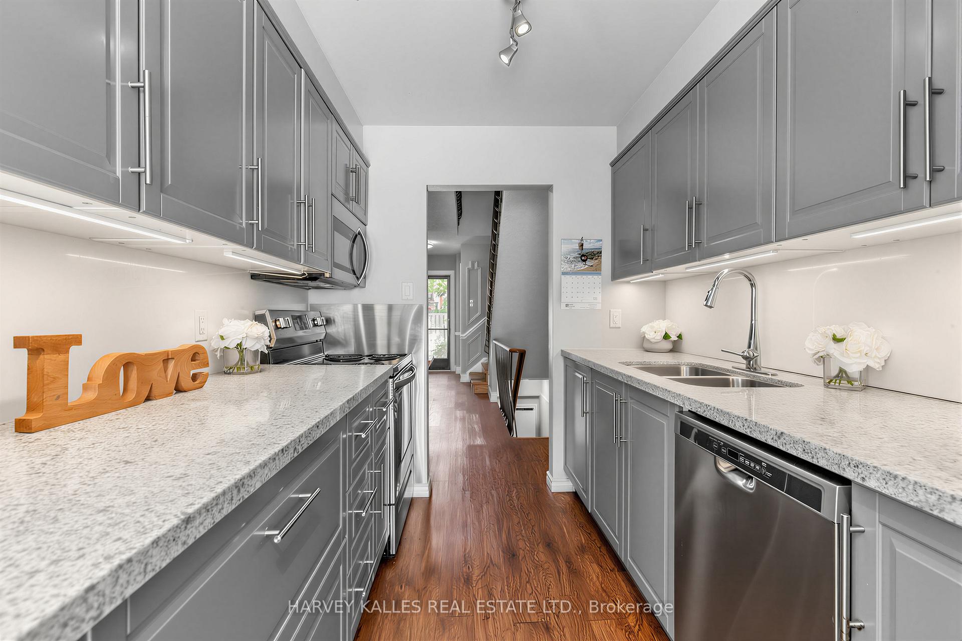 1180 Sandhurst Circle 2, Toronto Unit: 2