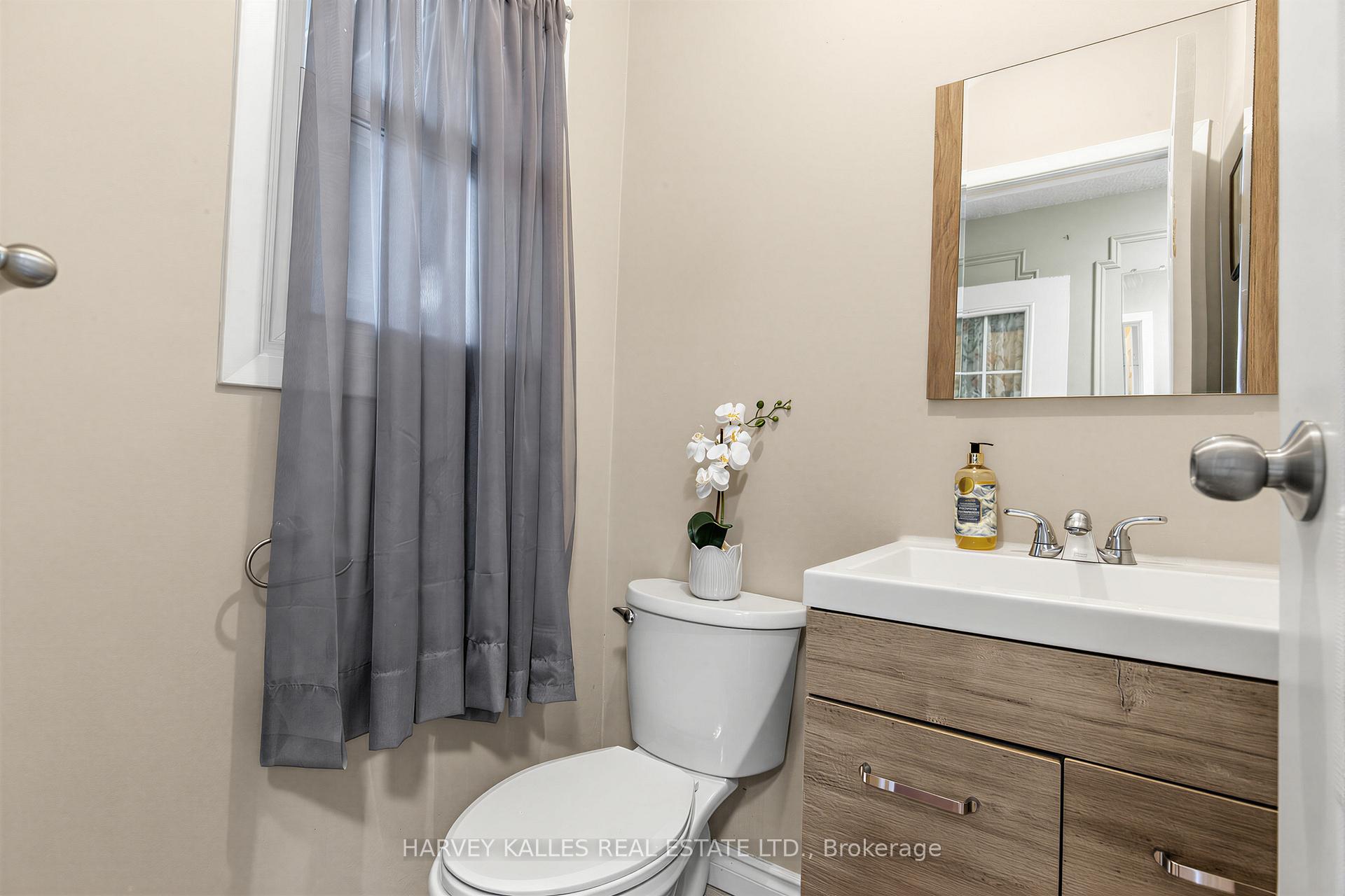 1180 Sandhurst Circle 2, Toronto Unit: 2