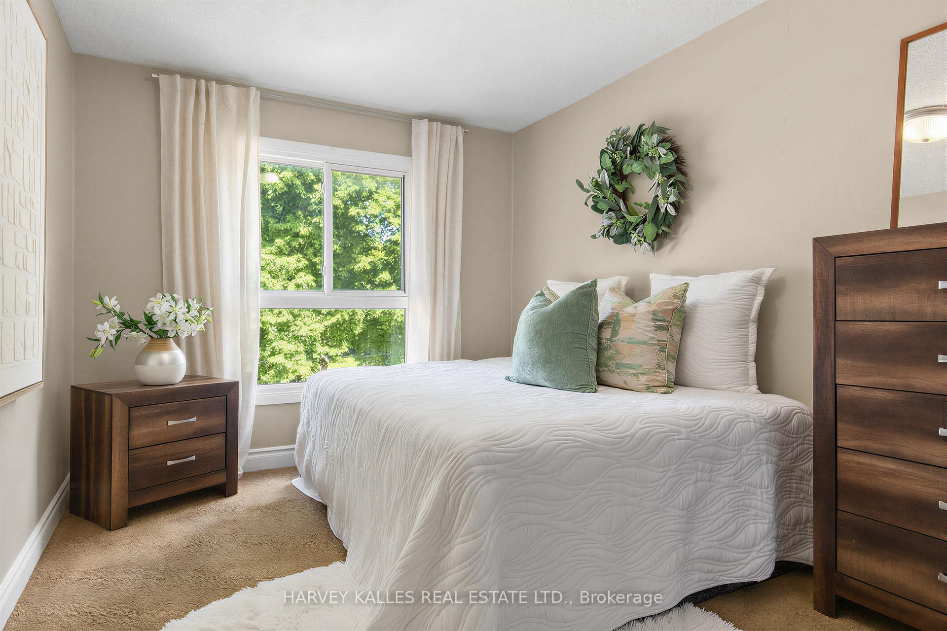 1180 Sandhurst Circle 2, Toronto Unit: 2