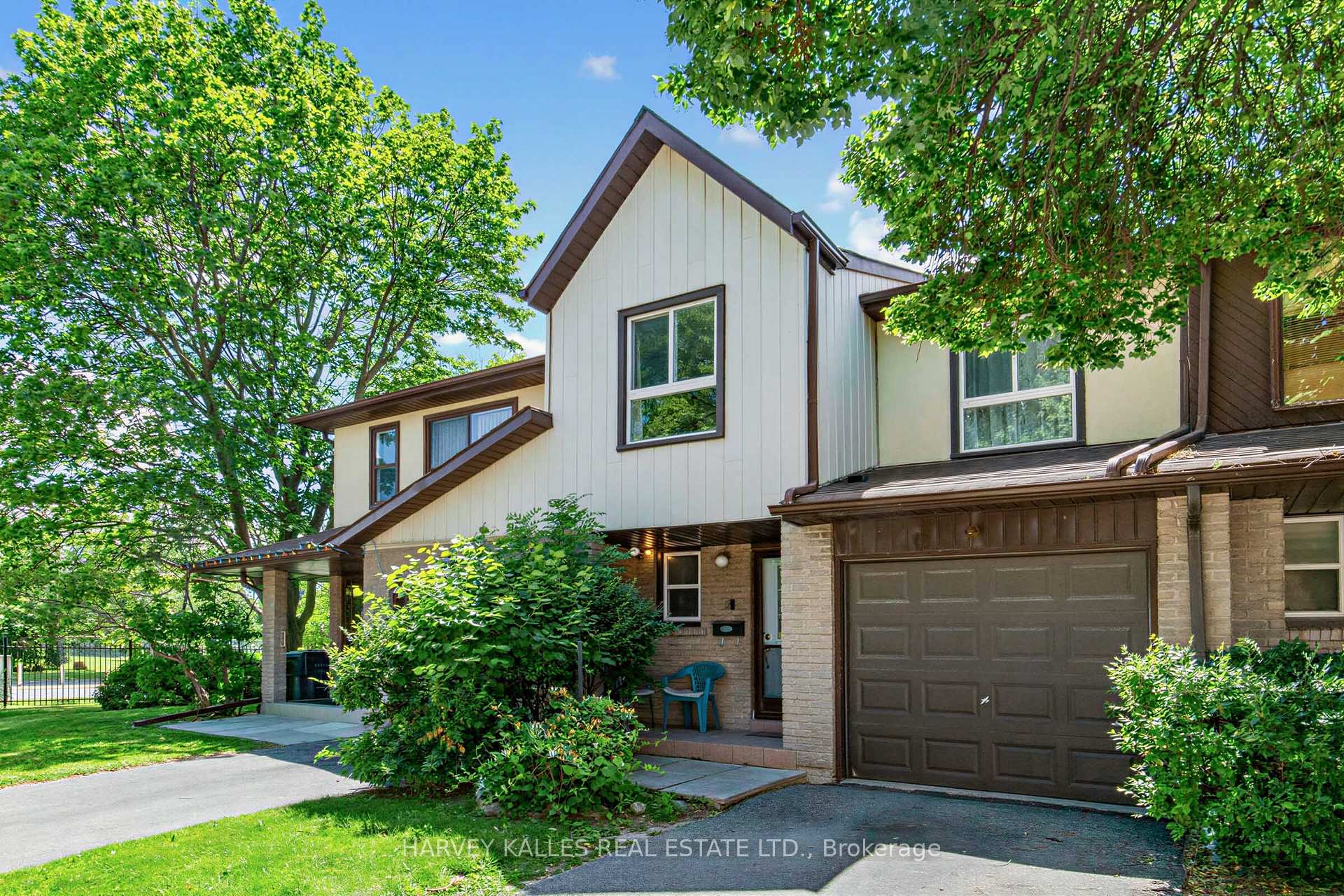 1180 Sandhurst Circle 2, Toronto Unit: 2