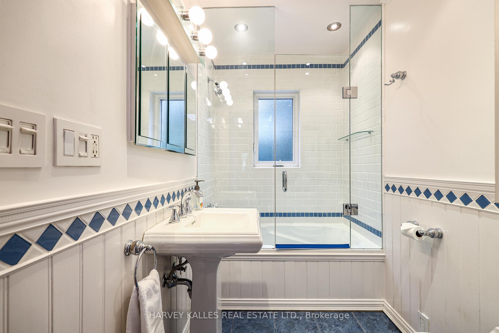 638 Milverton Boulevard, Toronto