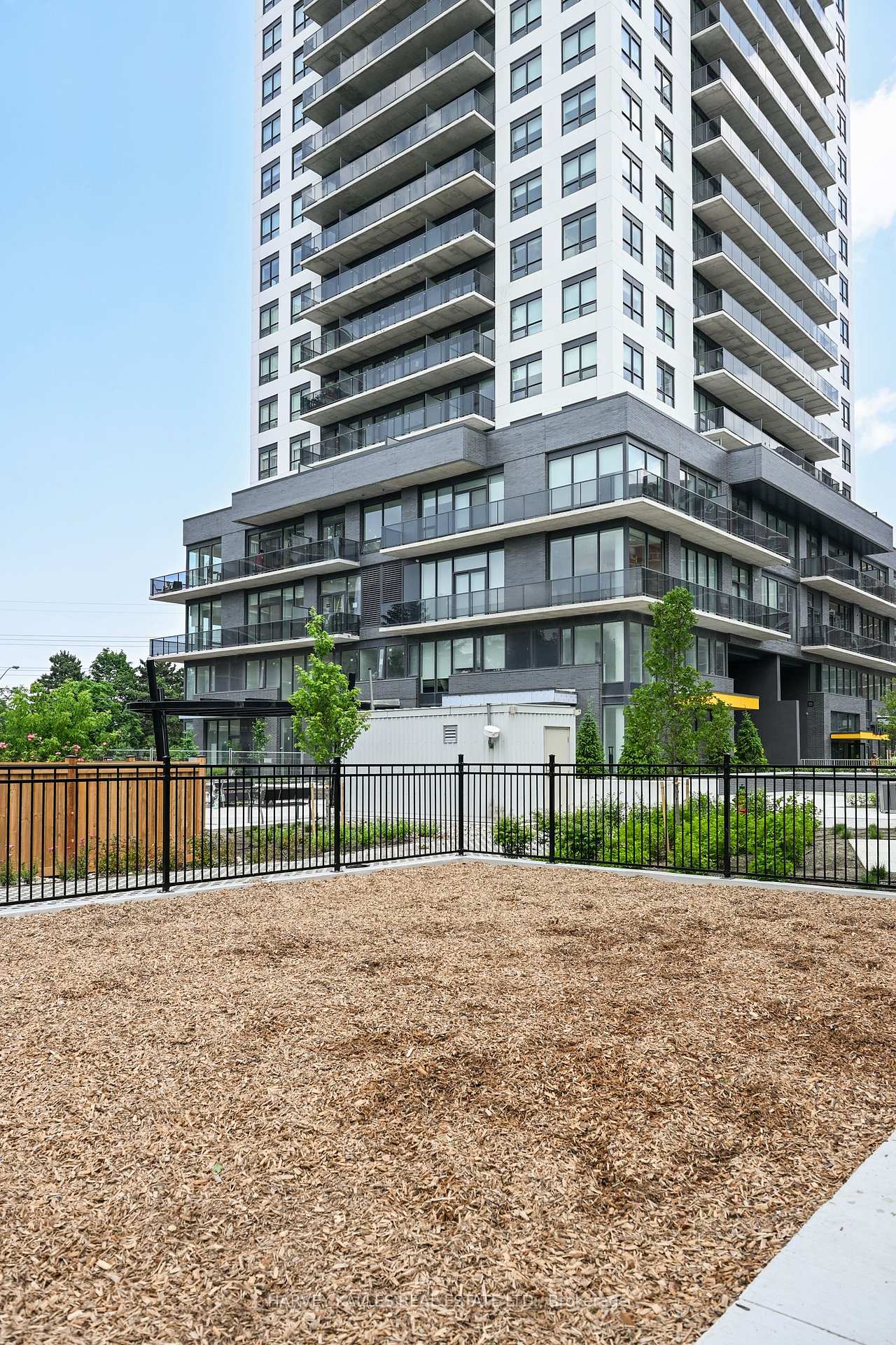 100 Eastdale Avenue 1110, Toronto Unit: 1110