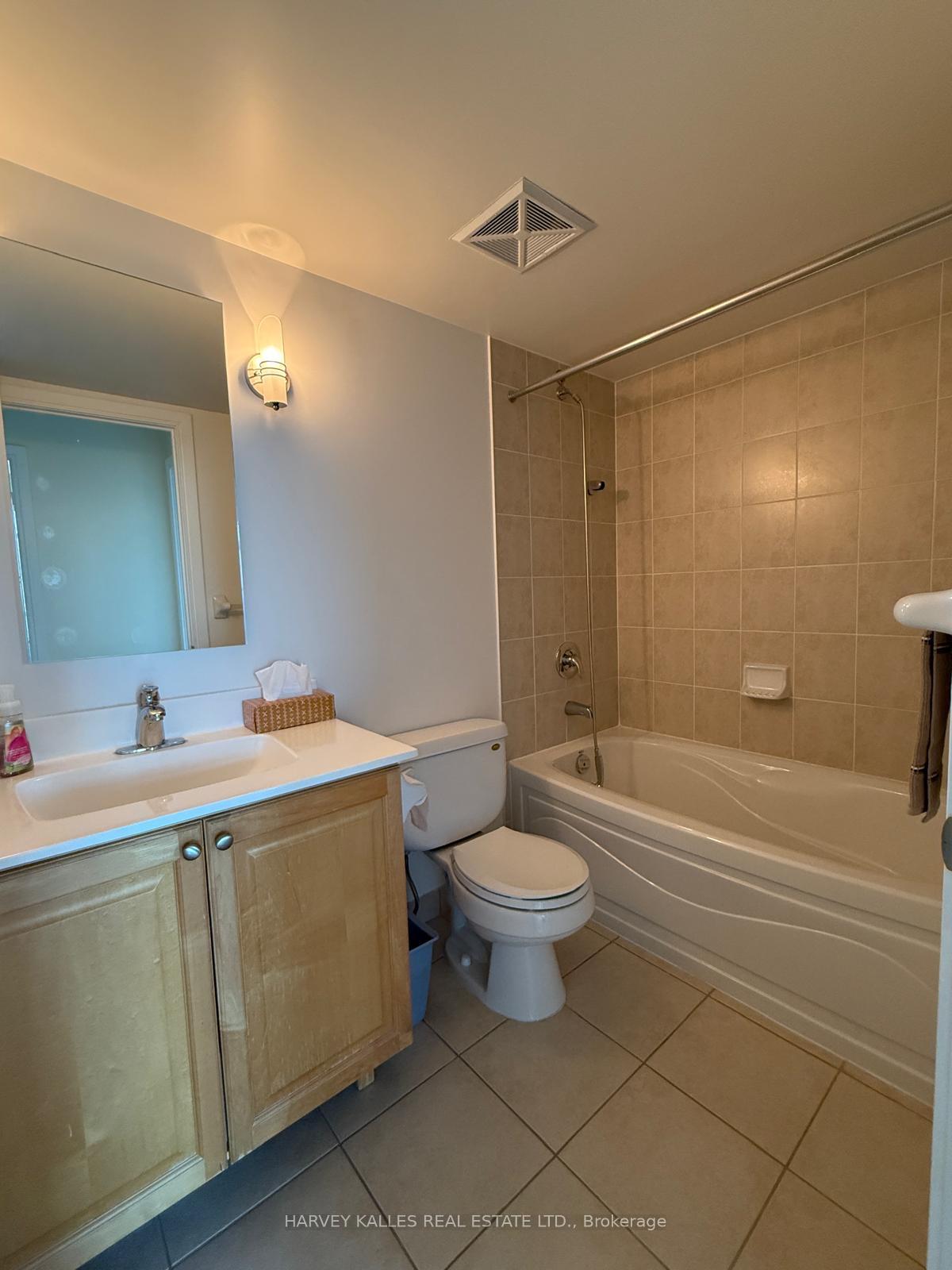 238 Bonis Avenue 1915, Toronto Unit: 1915