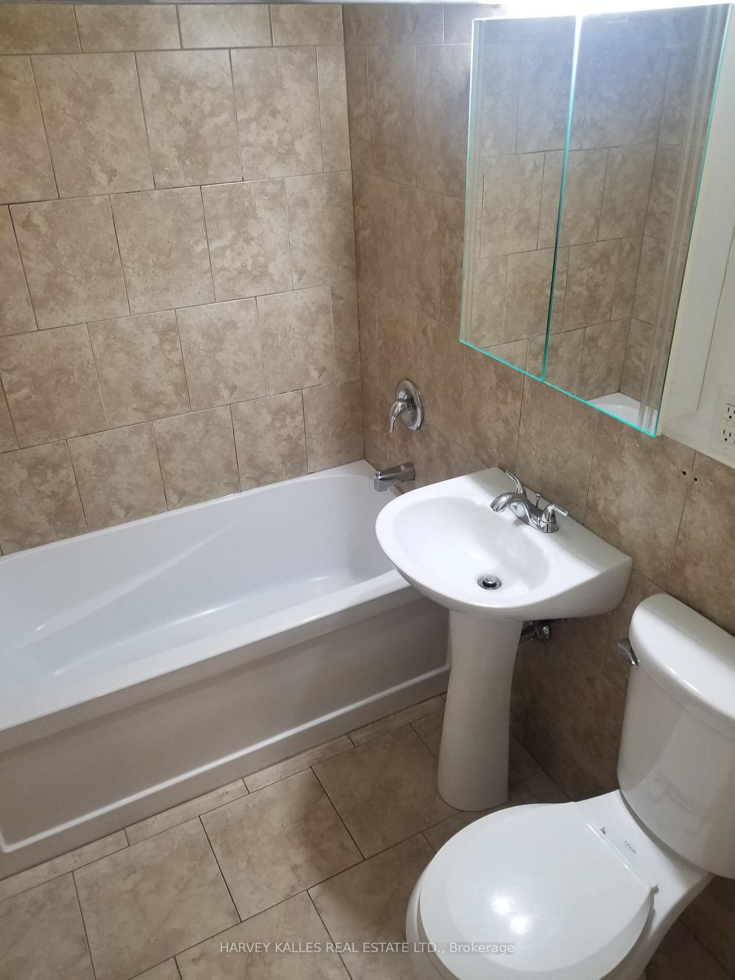 1751 Victoria Park Avenue 205, Toronto Unit: 205
