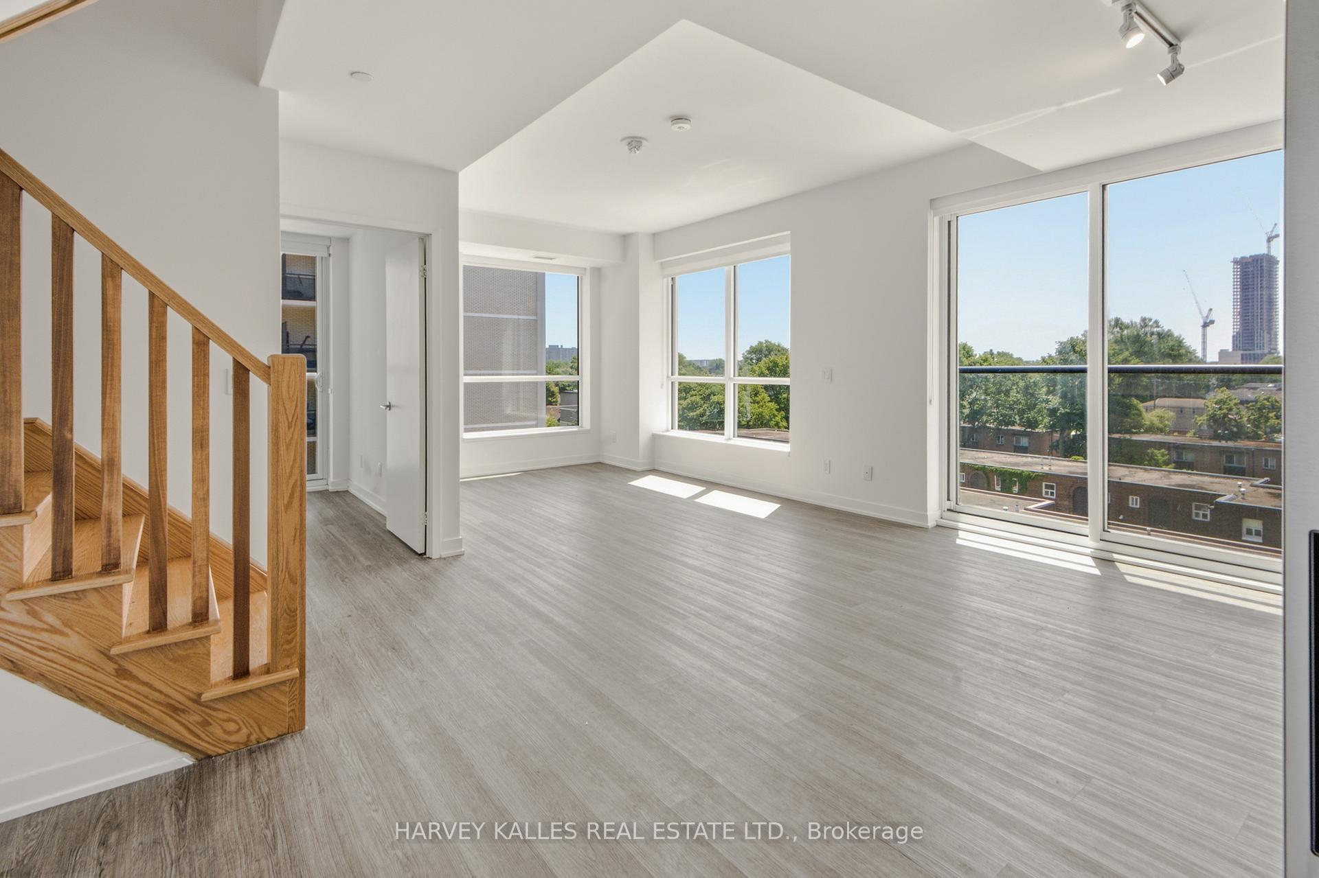 94 Eastdale Avenue 524, Toronto Unit: 524