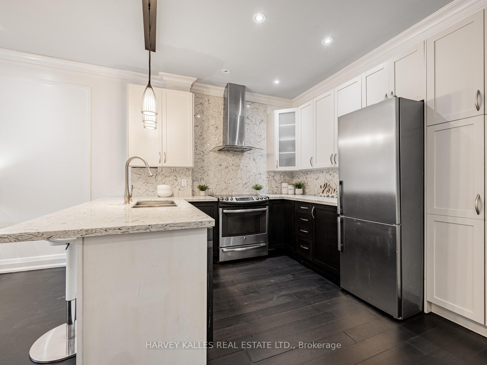 2351 Kennedy Road 126, Toronto Unit: 126
