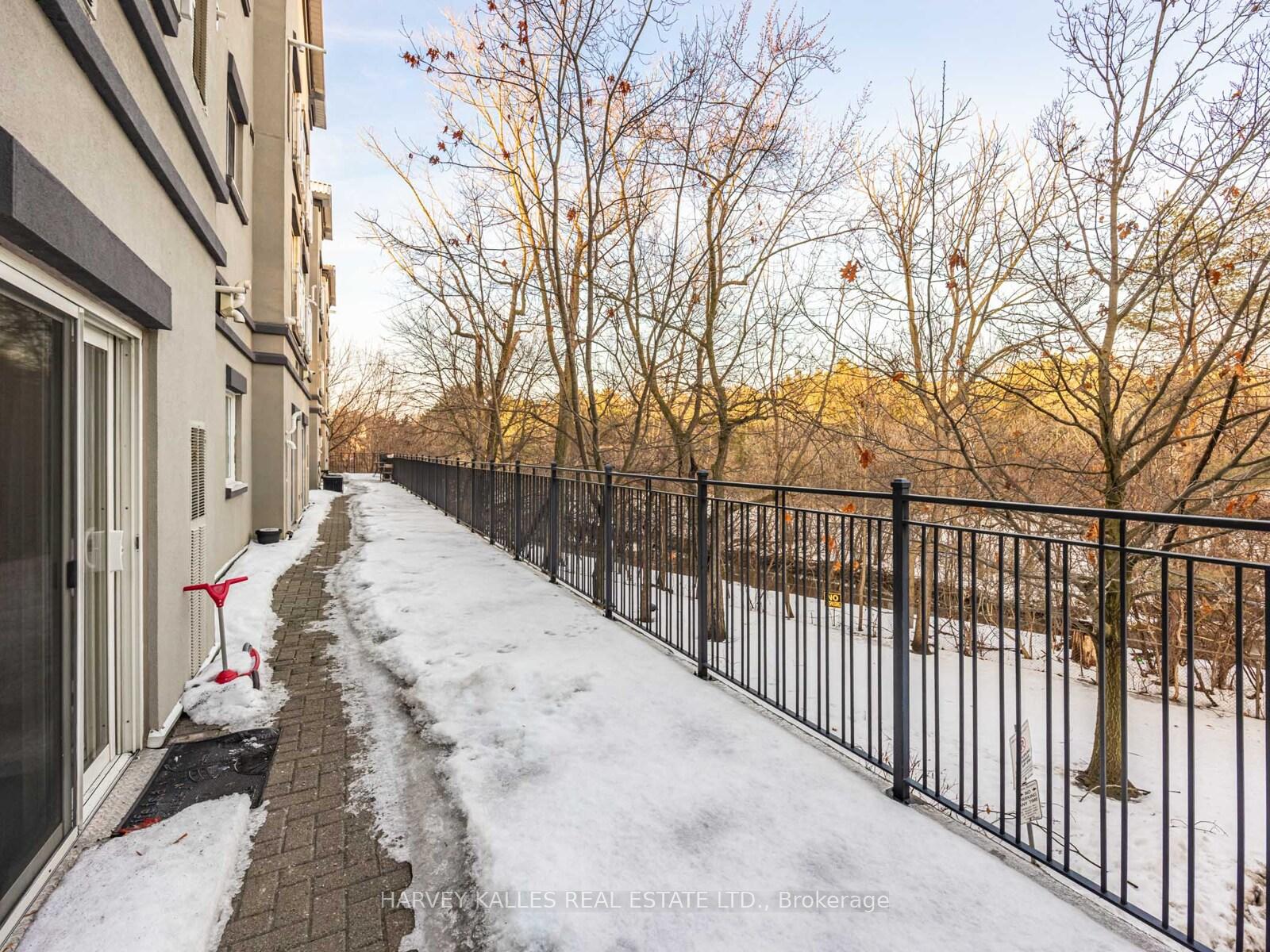 2351 Kennedy Road 126, Toronto Unit: 126