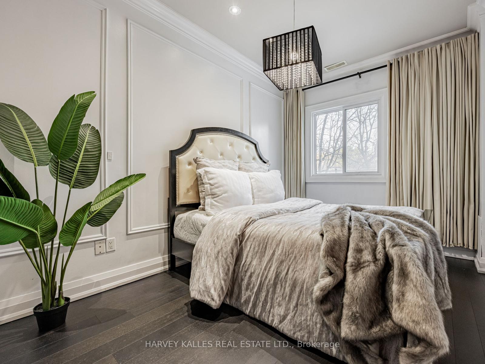 2351 Kennedy Road 126, Toronto Unit: 126