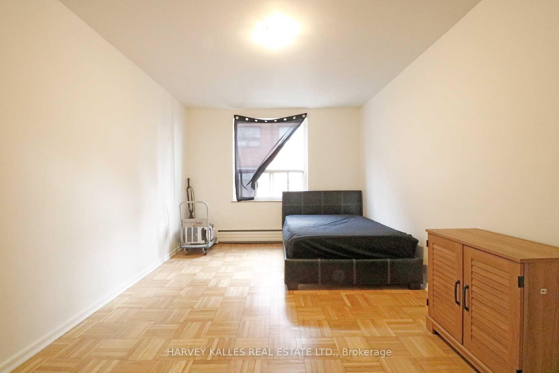 1751 Victoria Park Avenue 303, Toronto Unit: 303