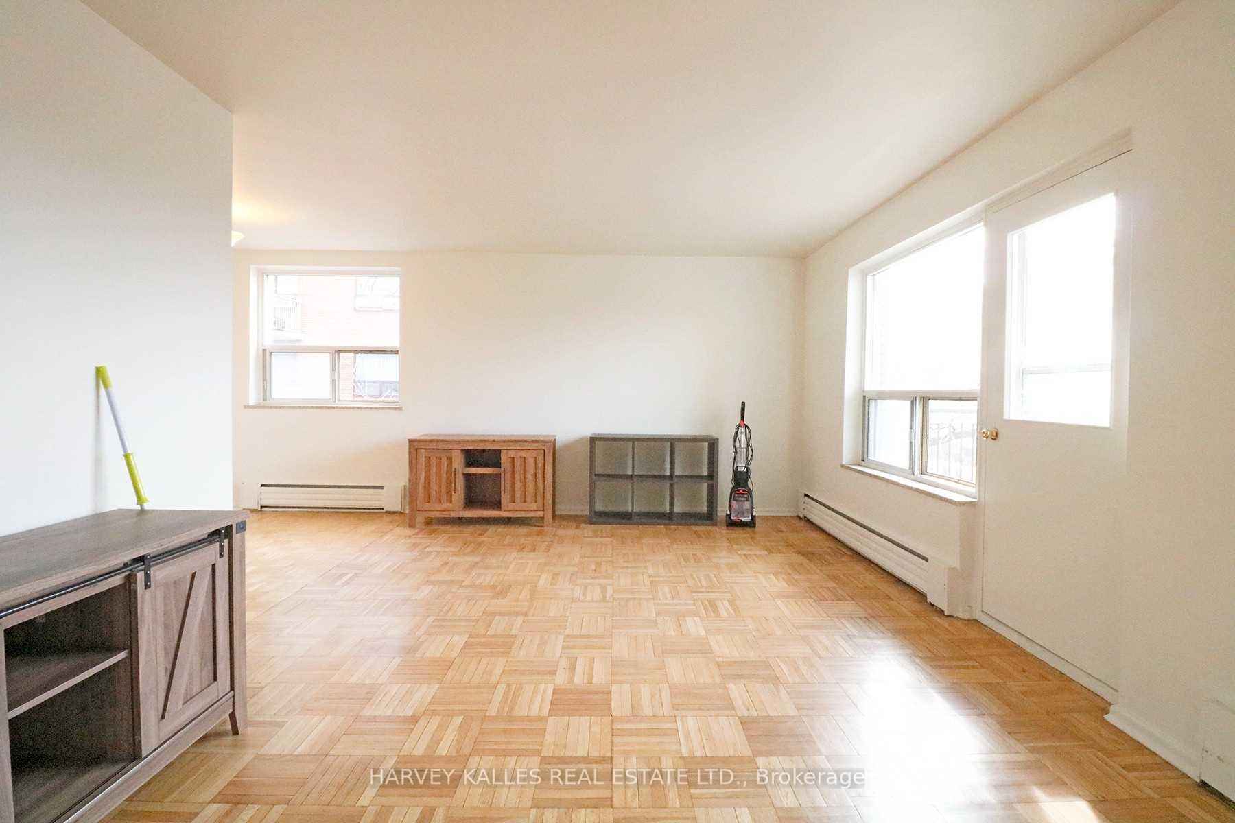 1751 Victoria Park Avenue 303, Toronto Unit: 303