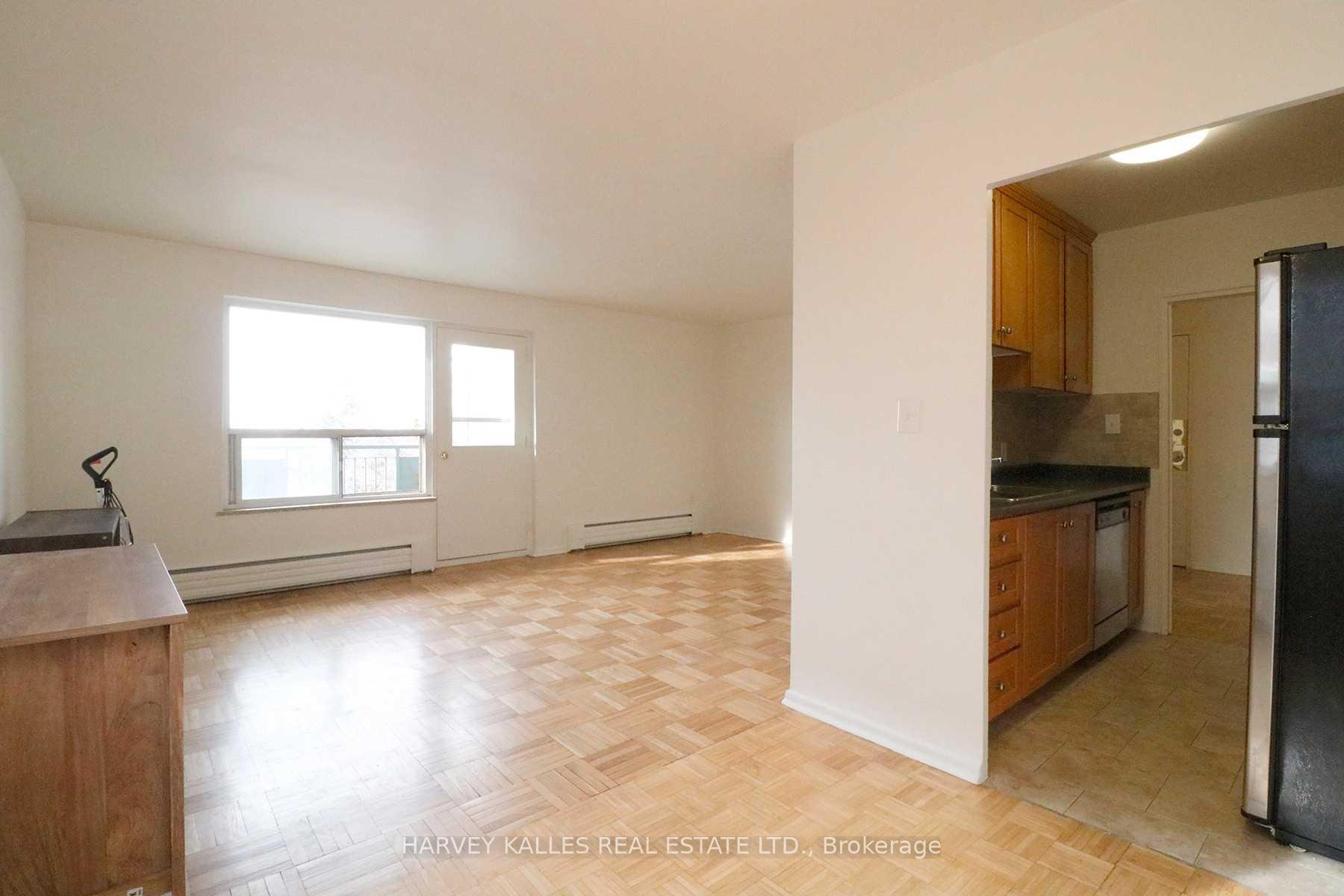 1751 Victoria Park Avenue 303, Toronto Unit: 303