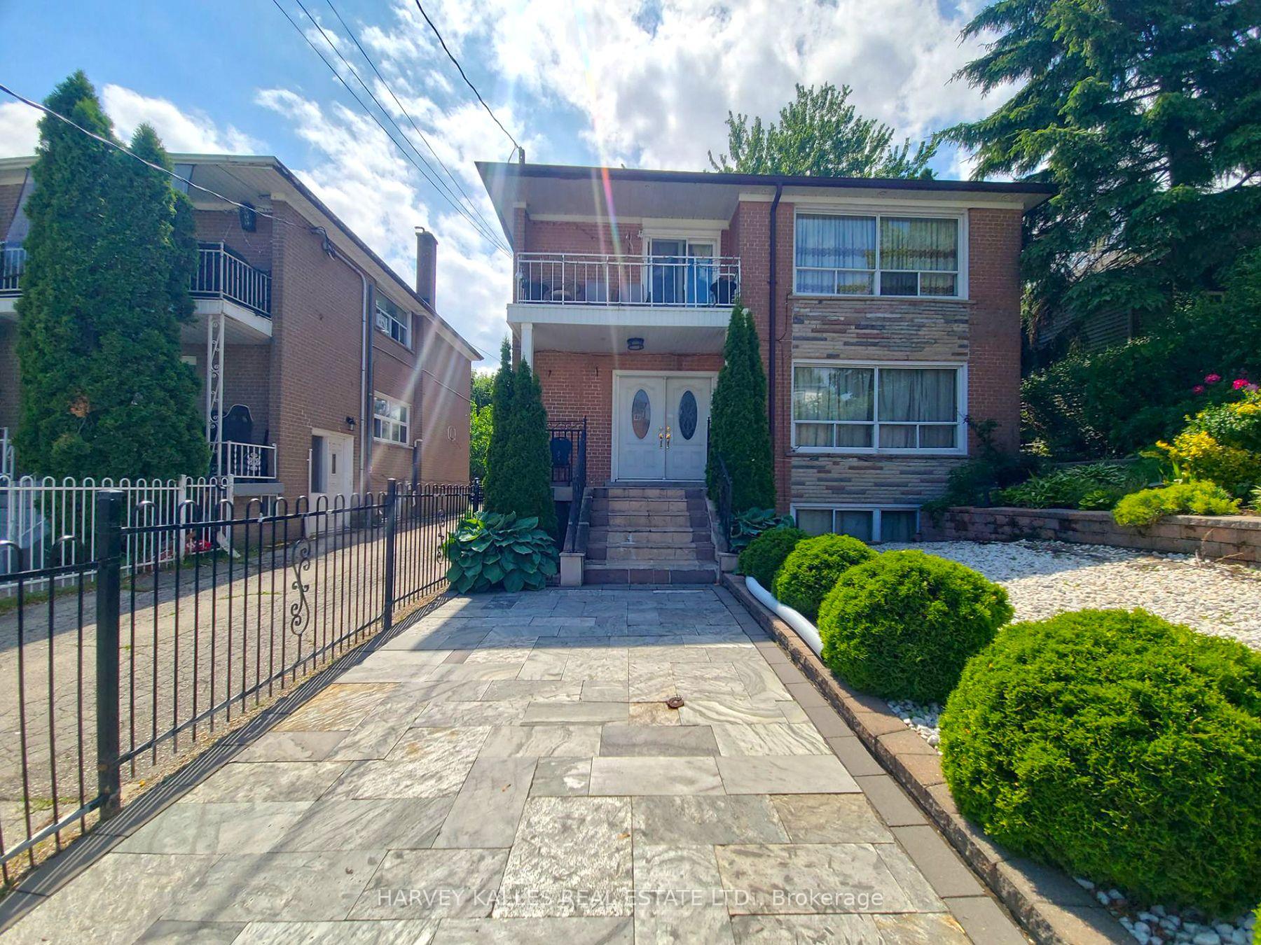 8 Medford Avenue Room # 3, Toronto Unit: Room # 3