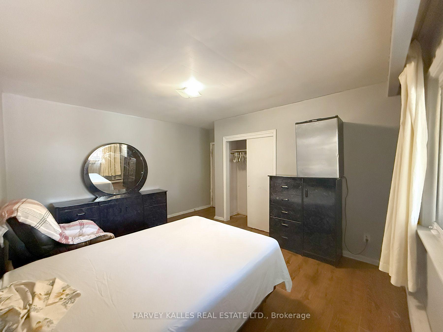 8 Medford Avenue Room # 3, Toronto Unit: Room # 3