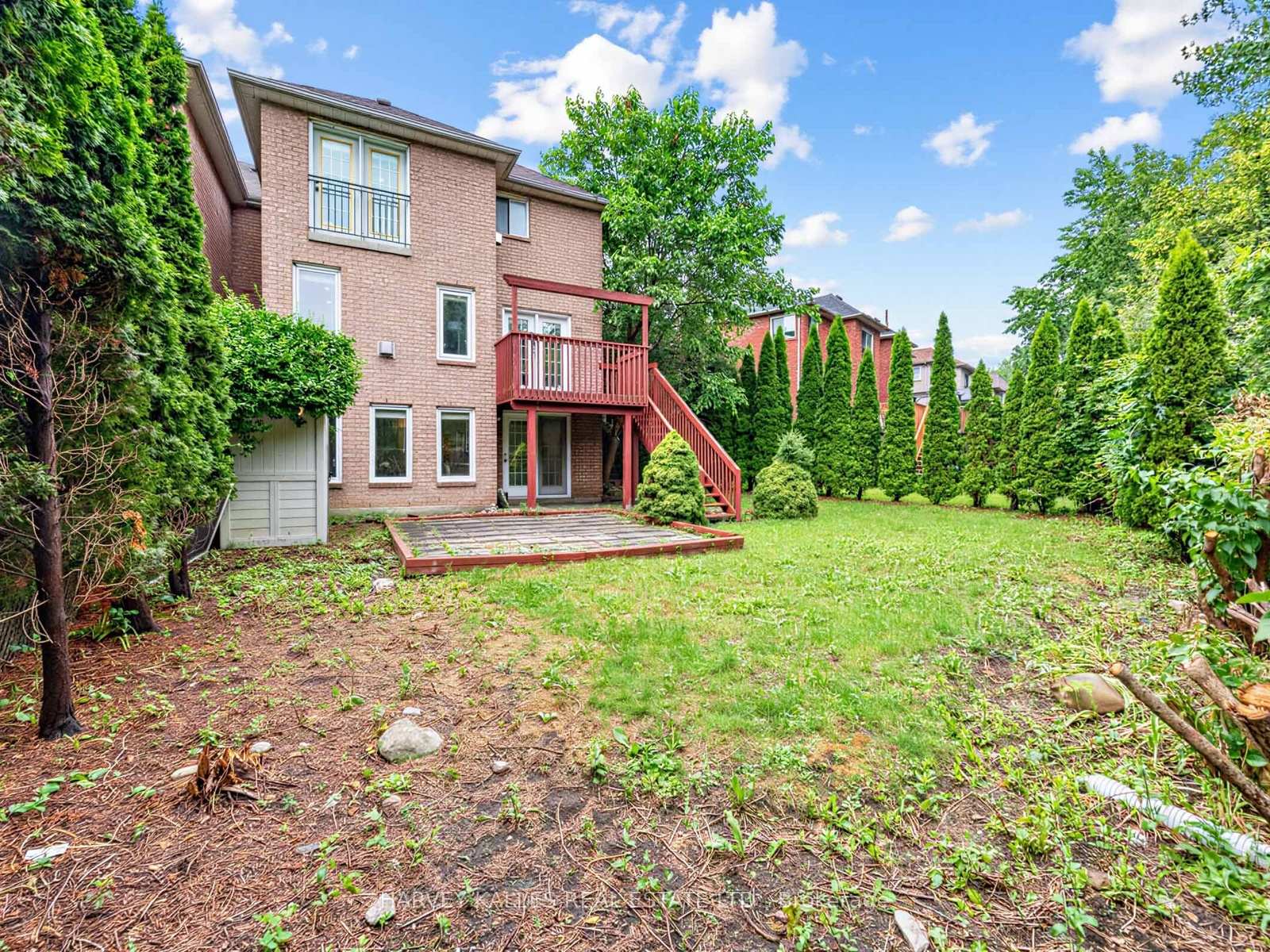 2120 Erin Gate Boulevard Main/Upper