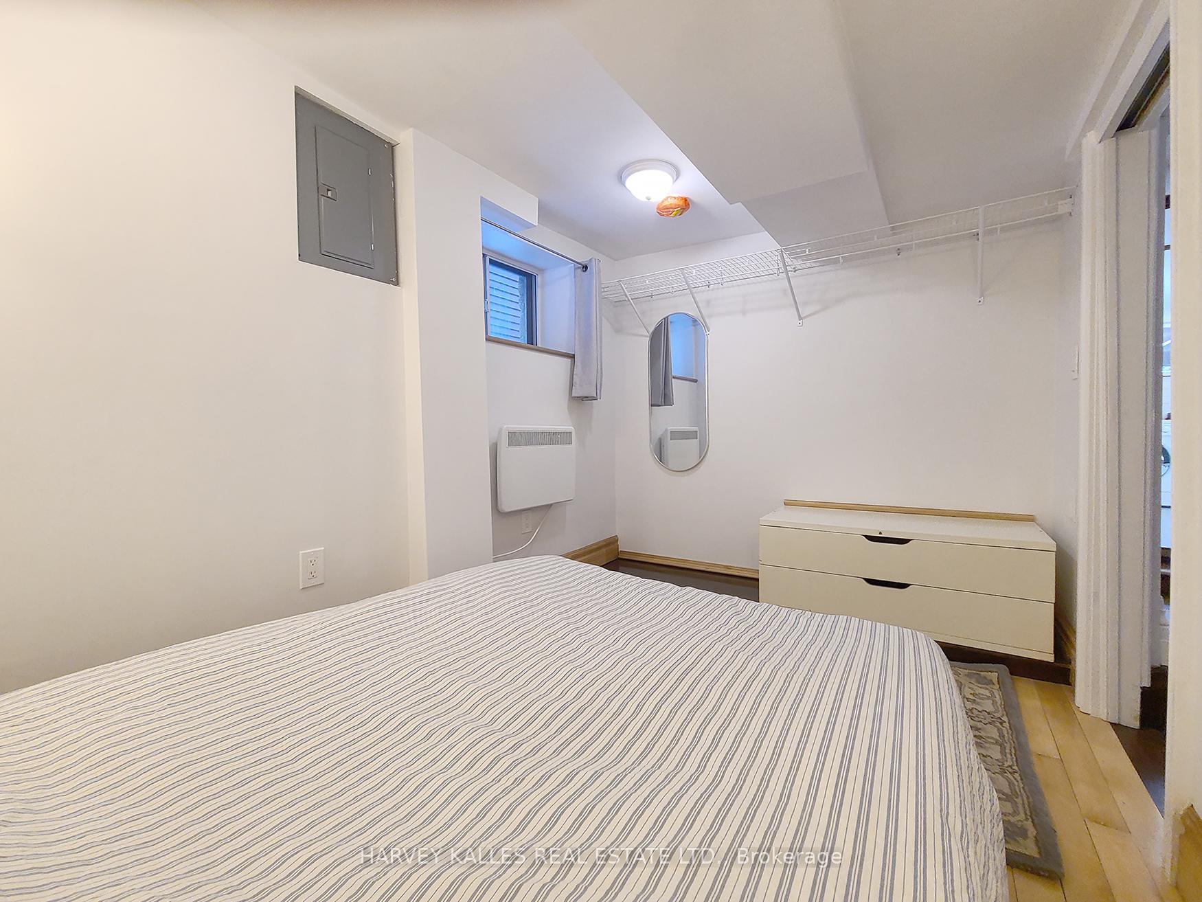 27 Hiawatha Road 5, Toronto Unit: 5