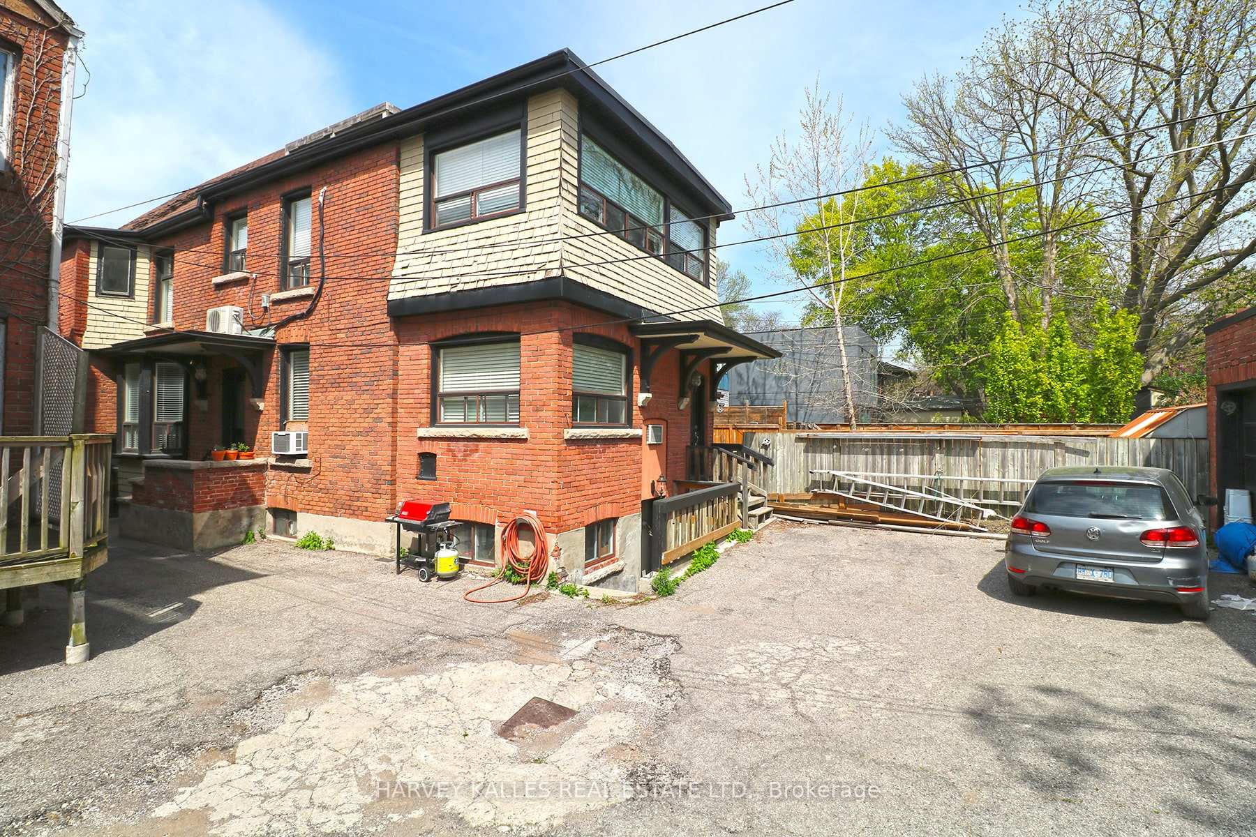 27 Hiawatha Road 5, Toronto Unit: 5