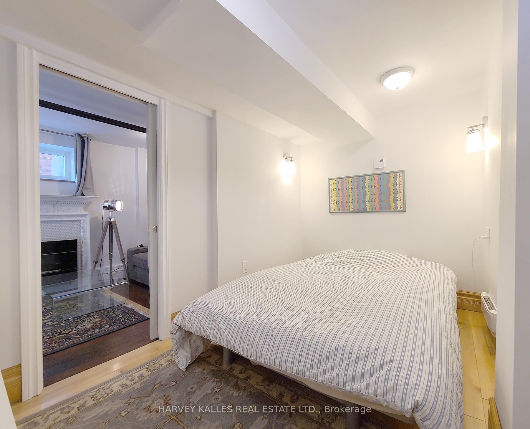 27 Hiawatha Road 5, Toronto Unit: 5
