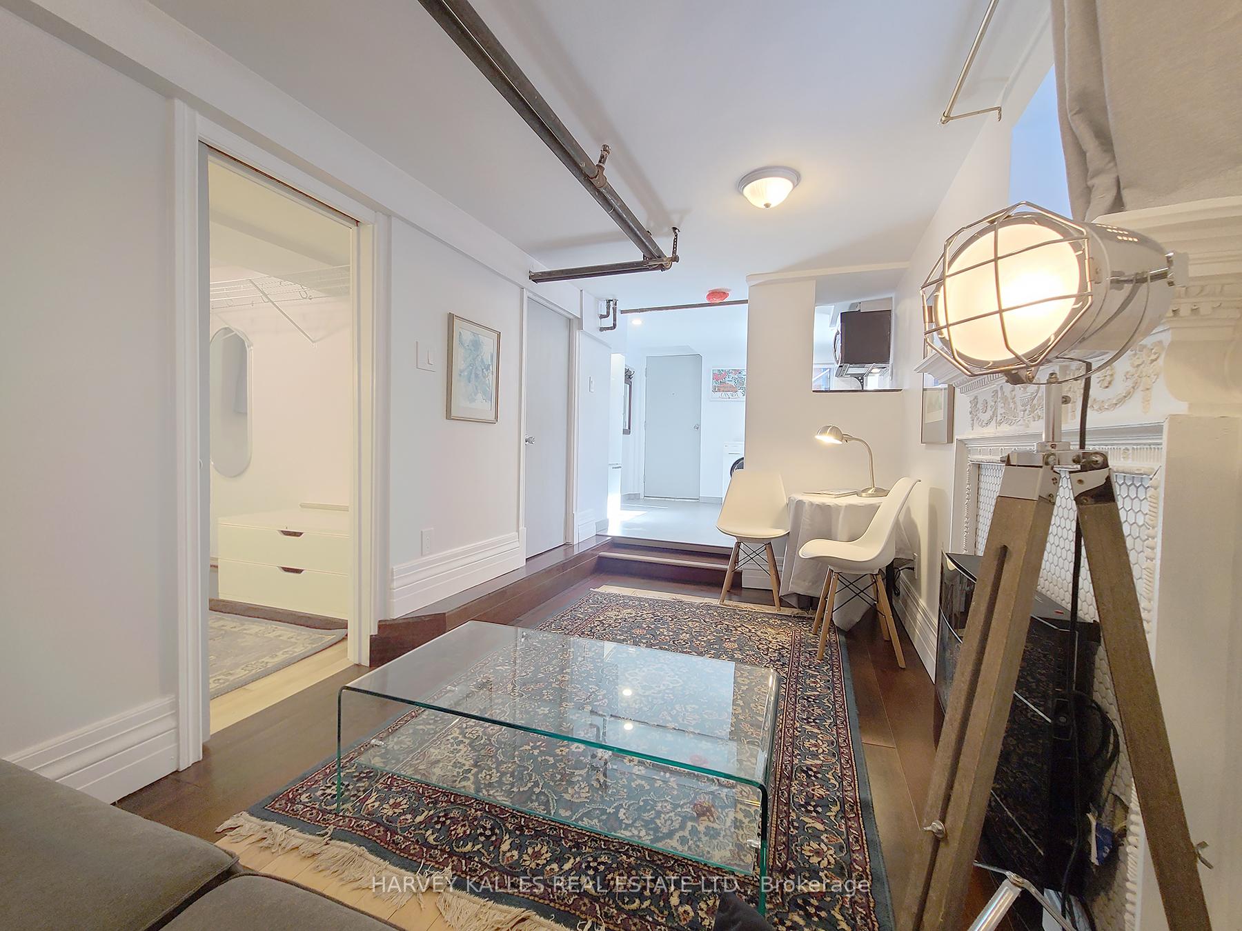 27 Hiawatha Road 5, Toronto Unit: 5