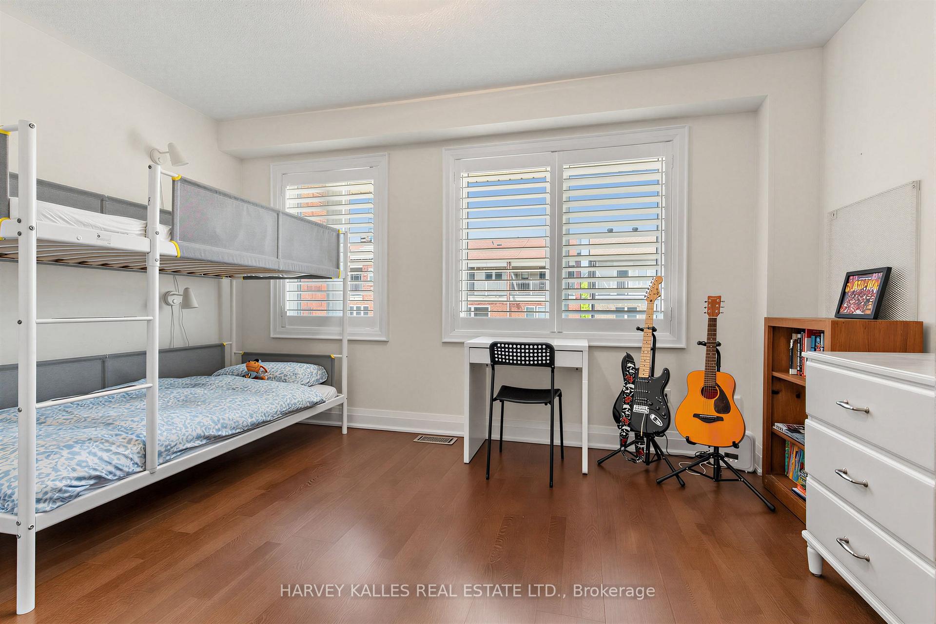 18 Sargent Lane, Toronto