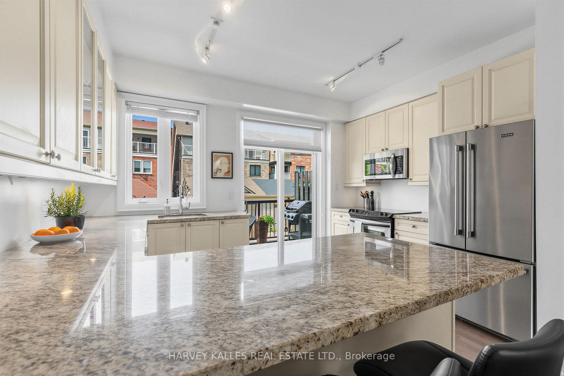 18 Sargent Lane, Toronto