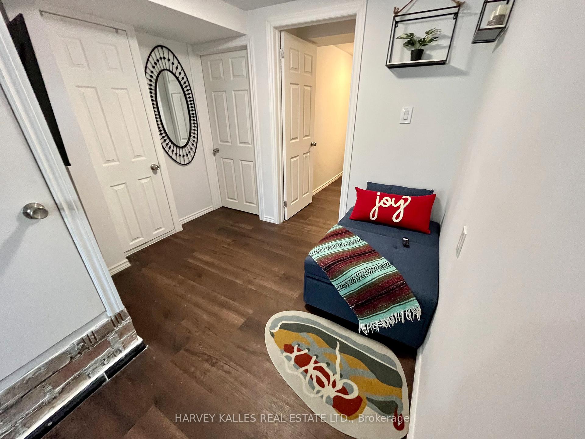 26 Leyton Avenue Lower, Toronto Unit: Lower
